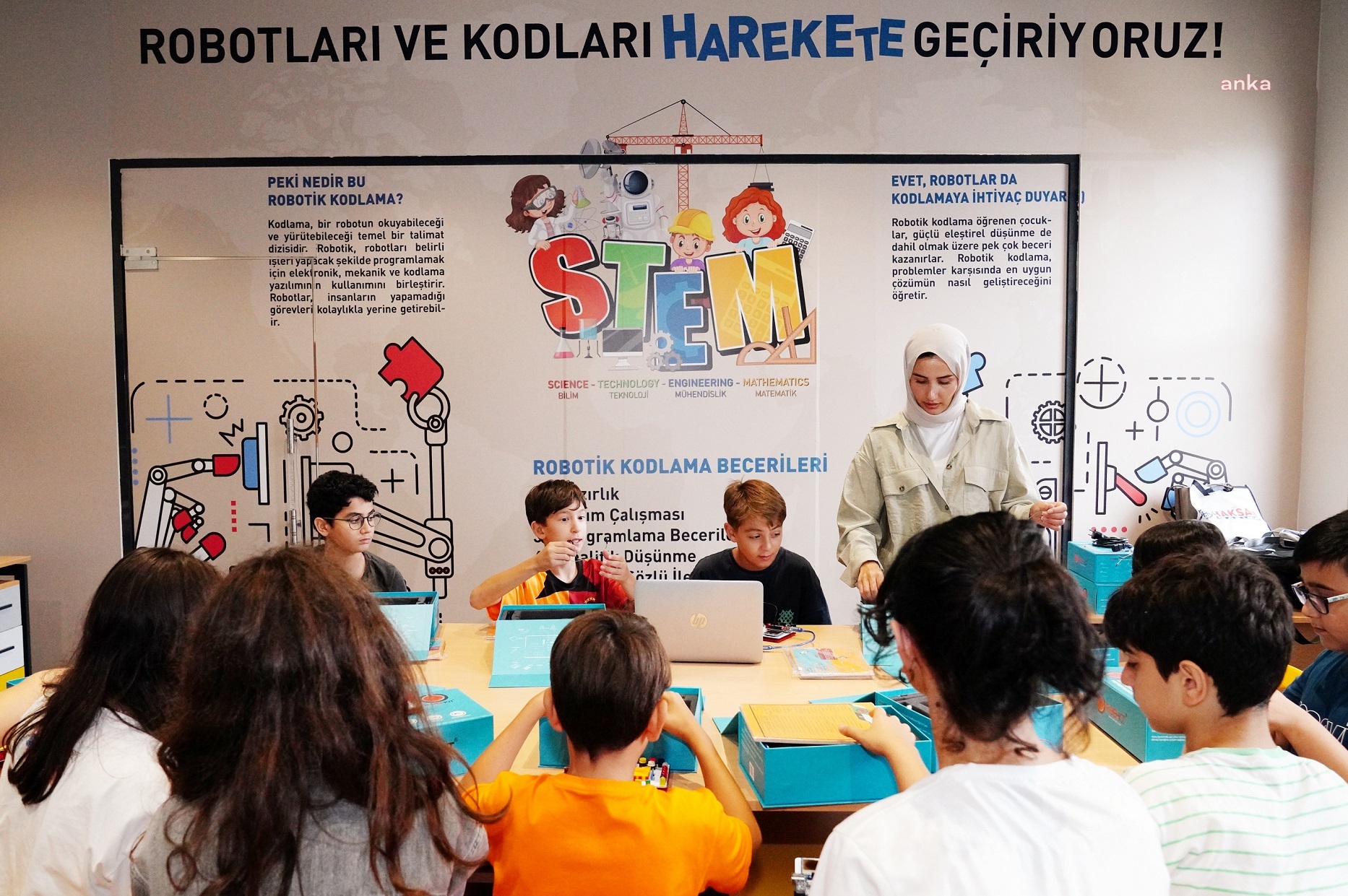 BEYLİKDÜZÜ’NDE ÇOCUKLARA YÖNELİK ‘ROBOTİK KODLAMA’ EĞİTİMLERİ BAŞLADI