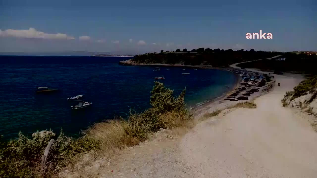 GÜCÜCEK KOYU’NDA HALK, PLAJIN İŞLETMEYE AÇILMASINA KARŞI MÜCADELE EDERKEN, ÇEŞME BELEDİYESİ PLAJA TALİP OLDU: “ILICA PLAJI GİBİ HALKIN KULLANIMINA ÜCRETSİZ AÇACAĞIZ”