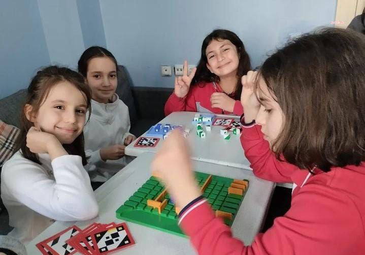 ESKİŞEHİR TEPEBAŞI'NDA, AKIL VE ZEKA OYUNLARI ATÖLYESİ İLE GELİŞİMLERİNE KATKI SAĞLANIYOR