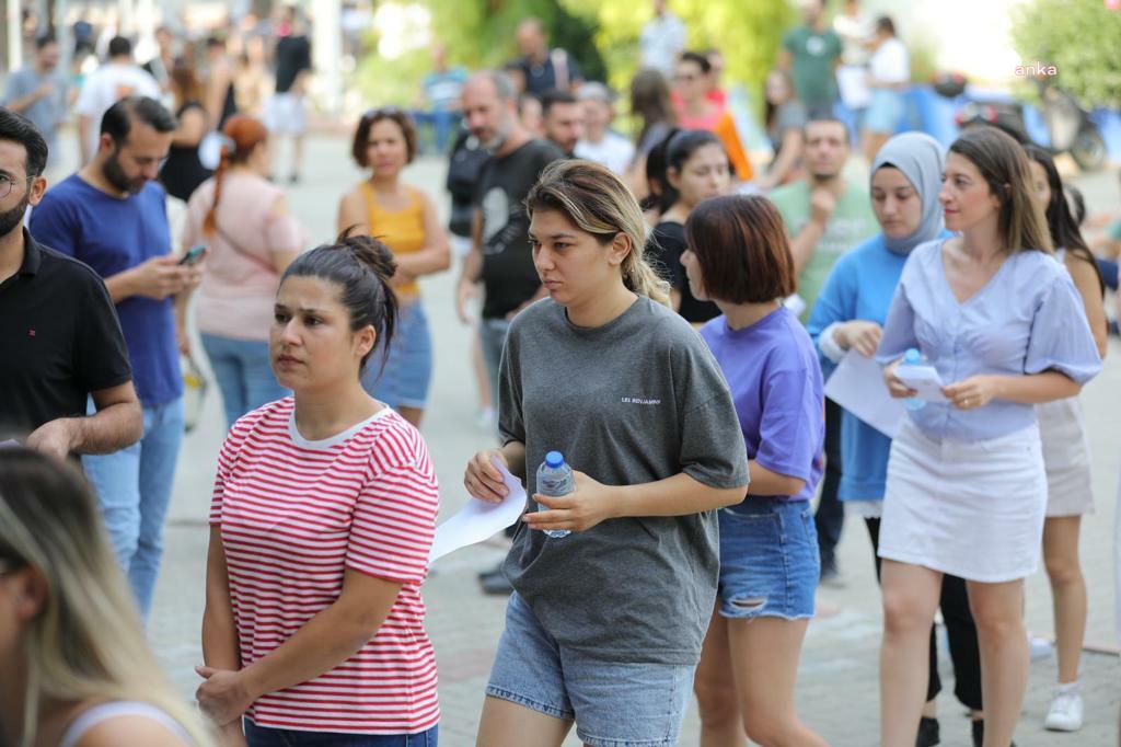 BAYRAKLI’DA SINAV HEYECANI