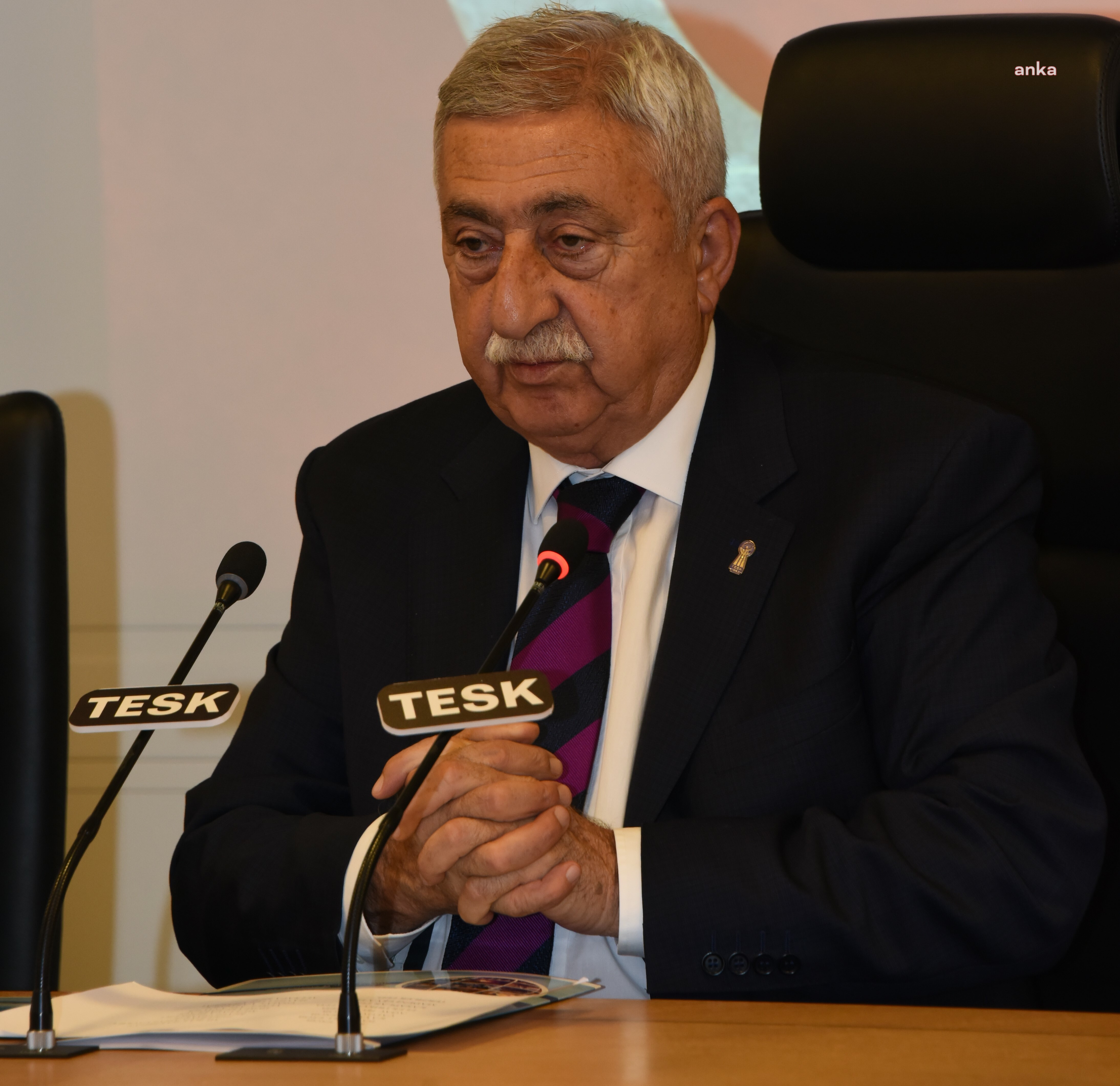 TESK BAŞKANI PALANDÖKEN: DEPREM BÖLGESİNDEKİ GENÇLERE UNICEF ARACILIĞI İLE NAKİT DESTEĞİ YENİ DÖNEM PROGRAMIMIZDA YER ALACAK”