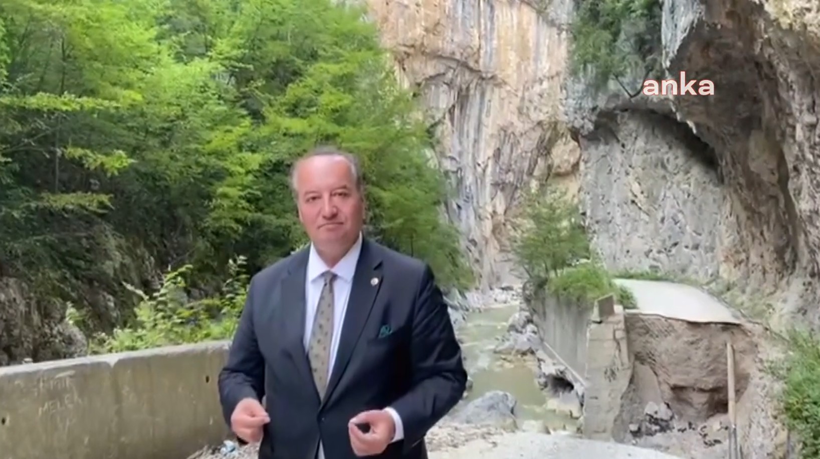 CEVDET AKAY: "İÇİŞLERİ BAKANI YERLİKAYA SELDE ÇÖKEN ŞEKER KANYONU YOLUYLA İLGİLİ VERDİĞİ SÖZÜ TUTMADI"