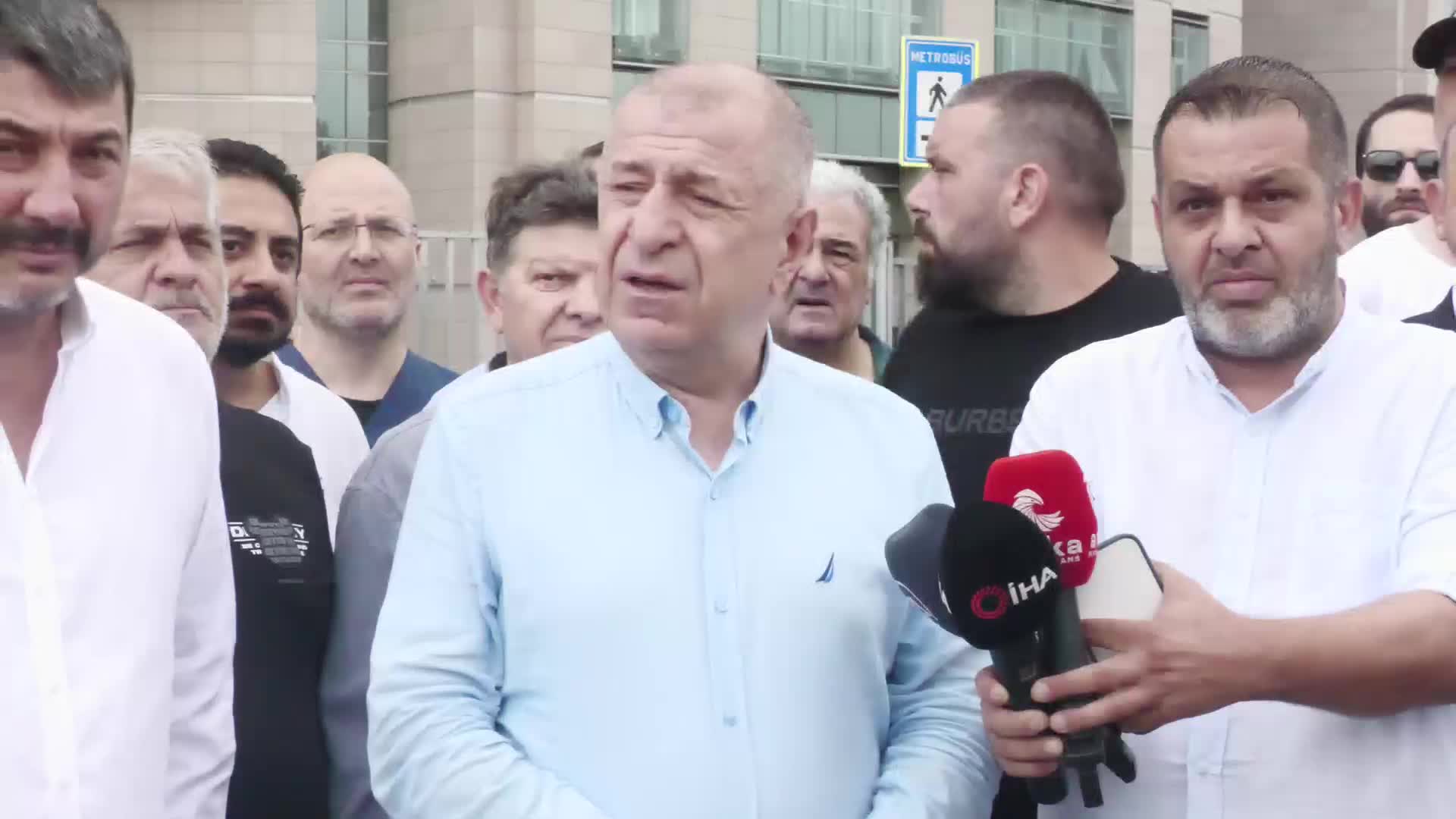 ÜMİT ÖZDAĞ "HATAY ARAP ŞEHRİDİR" DİYEN İMAM HALİL KONAKÇI HAKKINDA SUÇ DUYURUSUNDA BULUNDU: "EMPERYALİSTLERİN ÇANAK YALAYICILARI BÖYLE OLURLAR İŞTE. BAZEN KARŞINIZA HACI BAZEN HOCA KILIĞINDA ÇIKABİLİRLER"