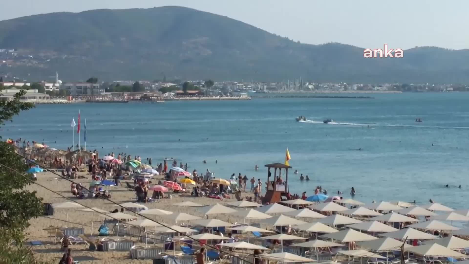 BURHANİYE'DE ANTİK MEKANDAKİ KONSER İLGİ GÖRDÜ