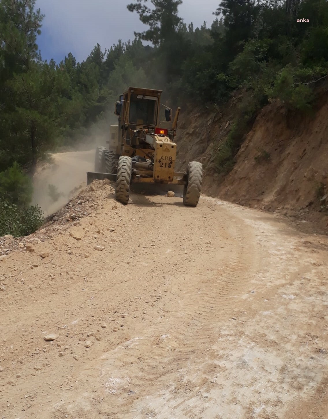 ANTALYA BÜYÜKŞEHİR BELEDİYESİ’NDEN ALANYA’NIN YAYLA YOLLARINDA ÇALIŞMA