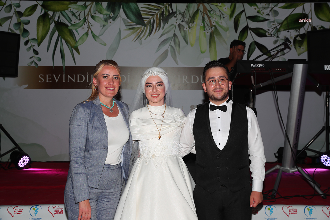 MERKEZEFENDİ BELEDİYE BAŞKANI DOĞAN, DÜNYA EVİNE GİREN GENÇ ÇİFTİ YALNIZ BIRAKMADI