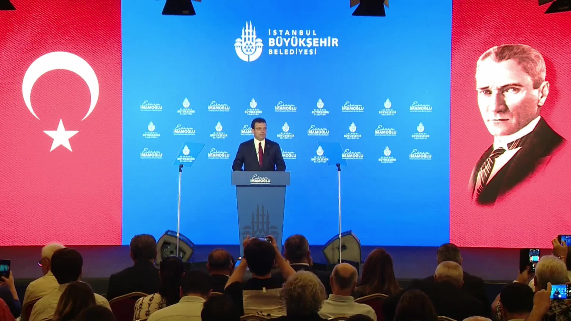 İMAMOĞLU: "16 MİLYONA EŞİT HİZMET GÖTÜRMEK İÇİN YOLA ÇIKIYORUM. TEKRAR İSTANBUL İTTİFAKINI KURMAYA GELİYORUM. İSTANBULLULARI VE TÜM YURTTAŞLARIMI DA BU YÜRÜYÜŞE DAVET EDİYORUM"