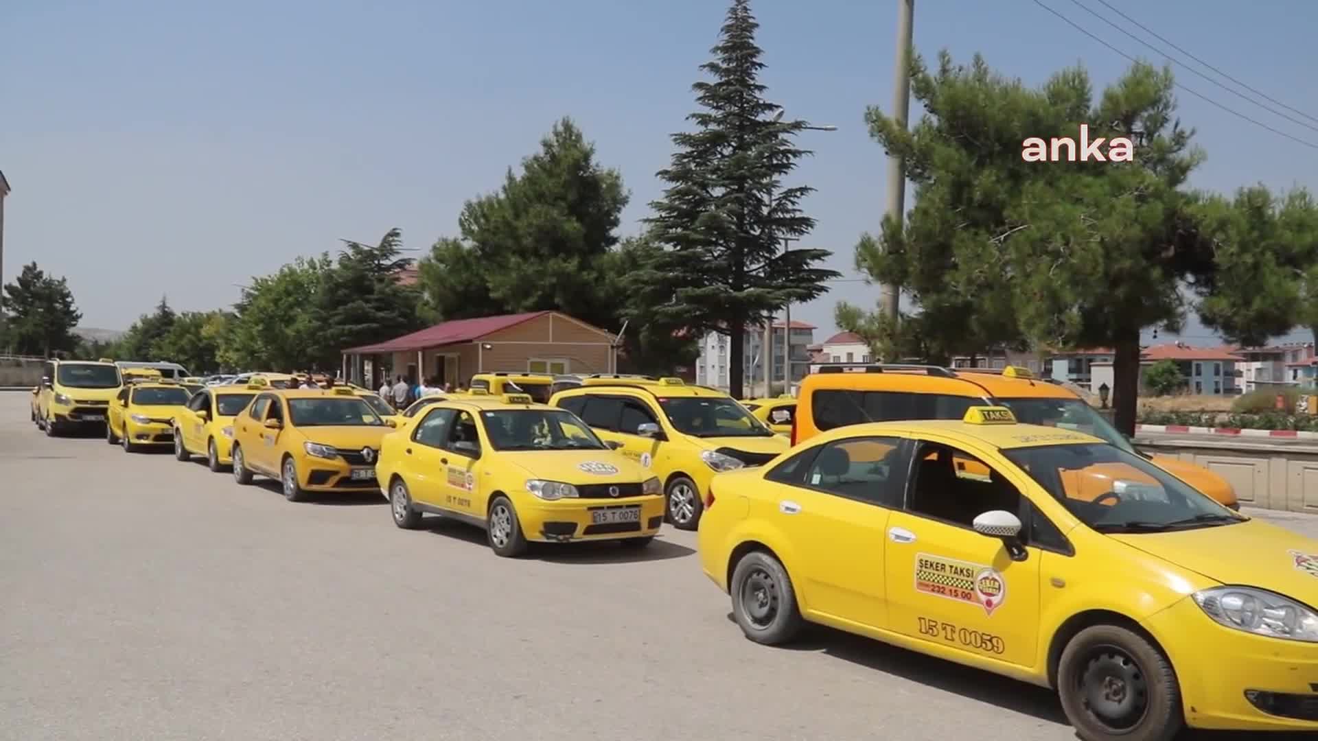 BURDUR’DA TAKSİCİLER AKARYAKIT ZAMLARINI PROTESTO ETTİ