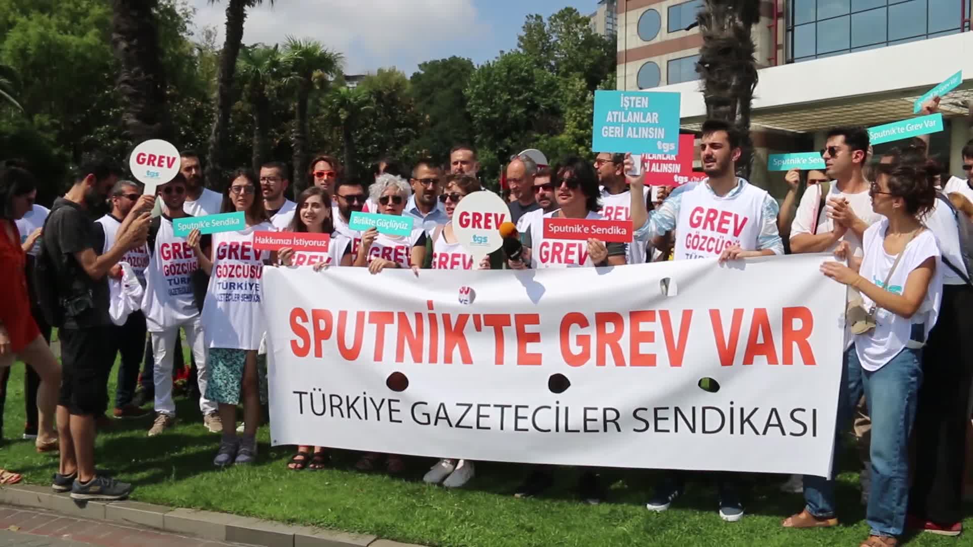 SPUTNİK TÜRKİYE BÜROLARINDA GREV BAŞLADI... TGS BAŞKANI DURMUŞ: "BU GREV TÜRKİYE’DE GÜVENCESİZ VE DÜŞÜK ÜCRETLE ÇALIŞAN TÜM GAZETECİLERİN GREVİDİR"