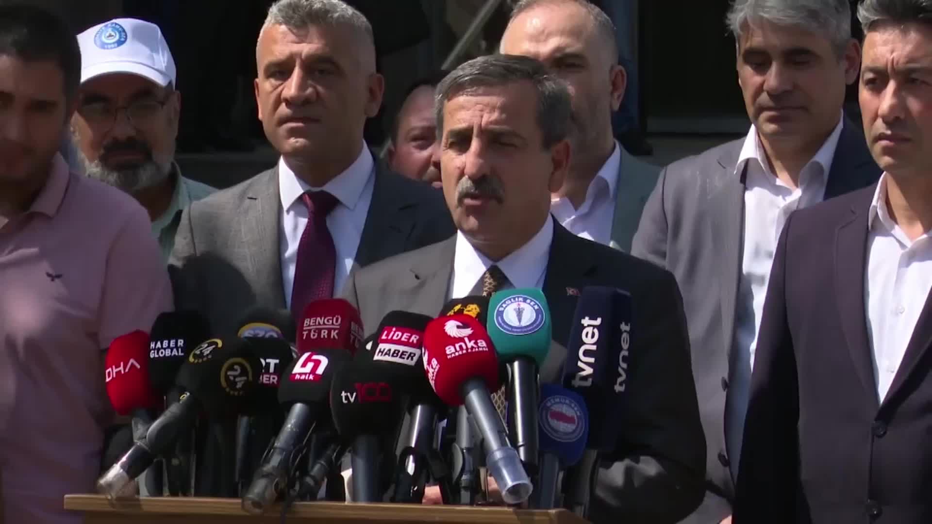 KAMU SEN GENEL BAŞKANI KAHVECİ: SÜRE VAR. 22 AĞUSTOS’A KADAR MÜZAKERELER DEVAM EDİYOR. BU RAKAMLARI MÜZAKERE EDİLEBİLİR DAHİ GÖRMÜYORUZ”