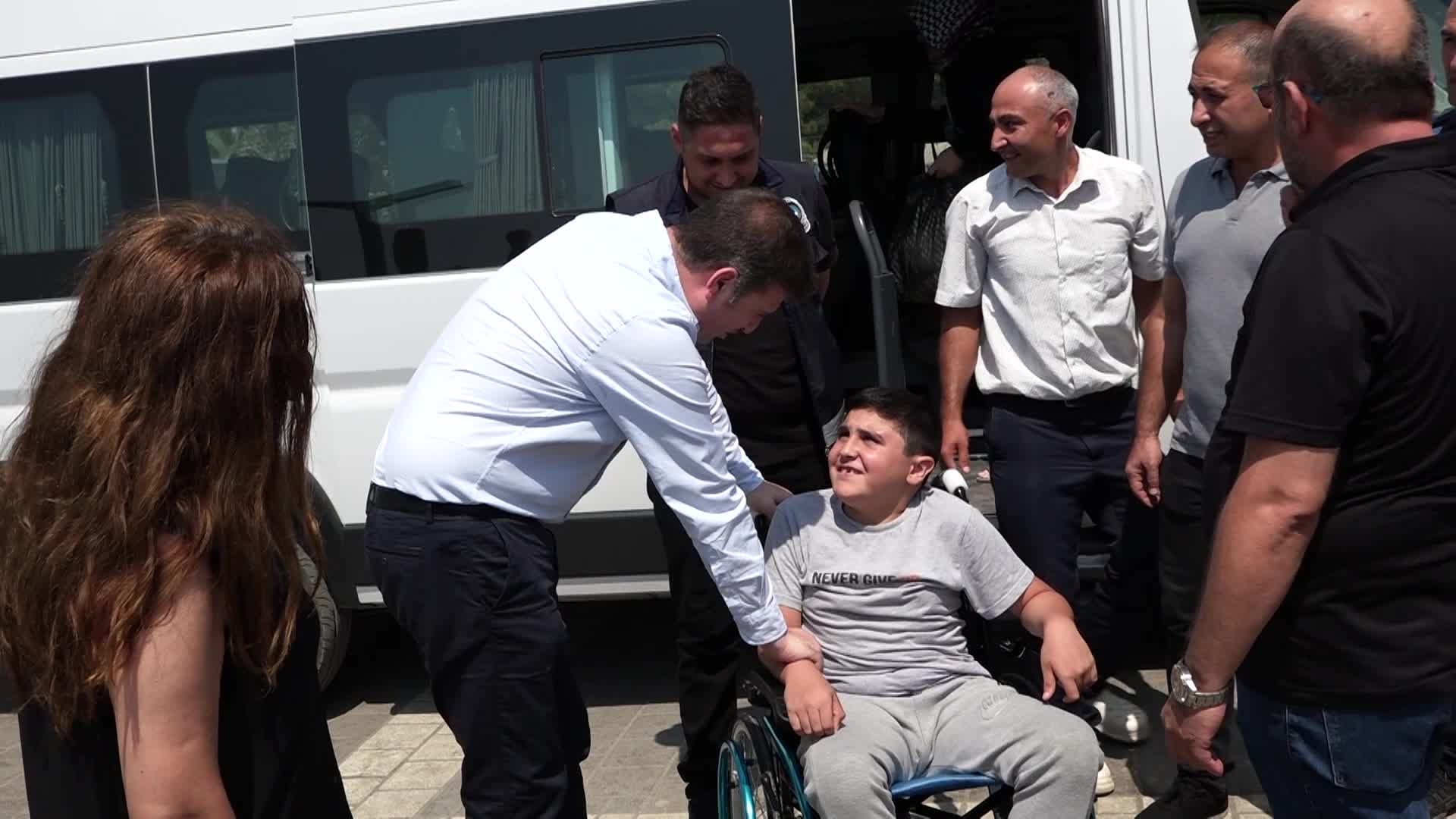 EDREMİT BELEDİYESİ ENGELLİ VATANDAŞLARIN YANINDA