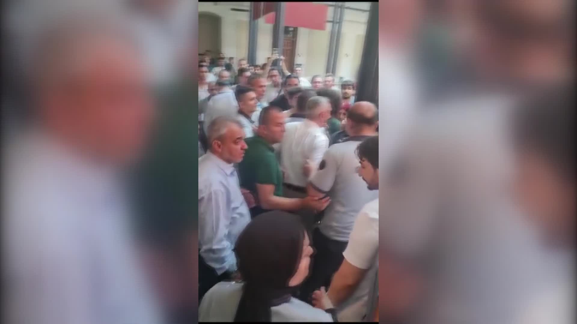 BOĞAZİÇİ ÜNİVERSİTESİ’NDE GÜNEY ERKEK YURDU ZORLA  BOŞALTILIYOR
