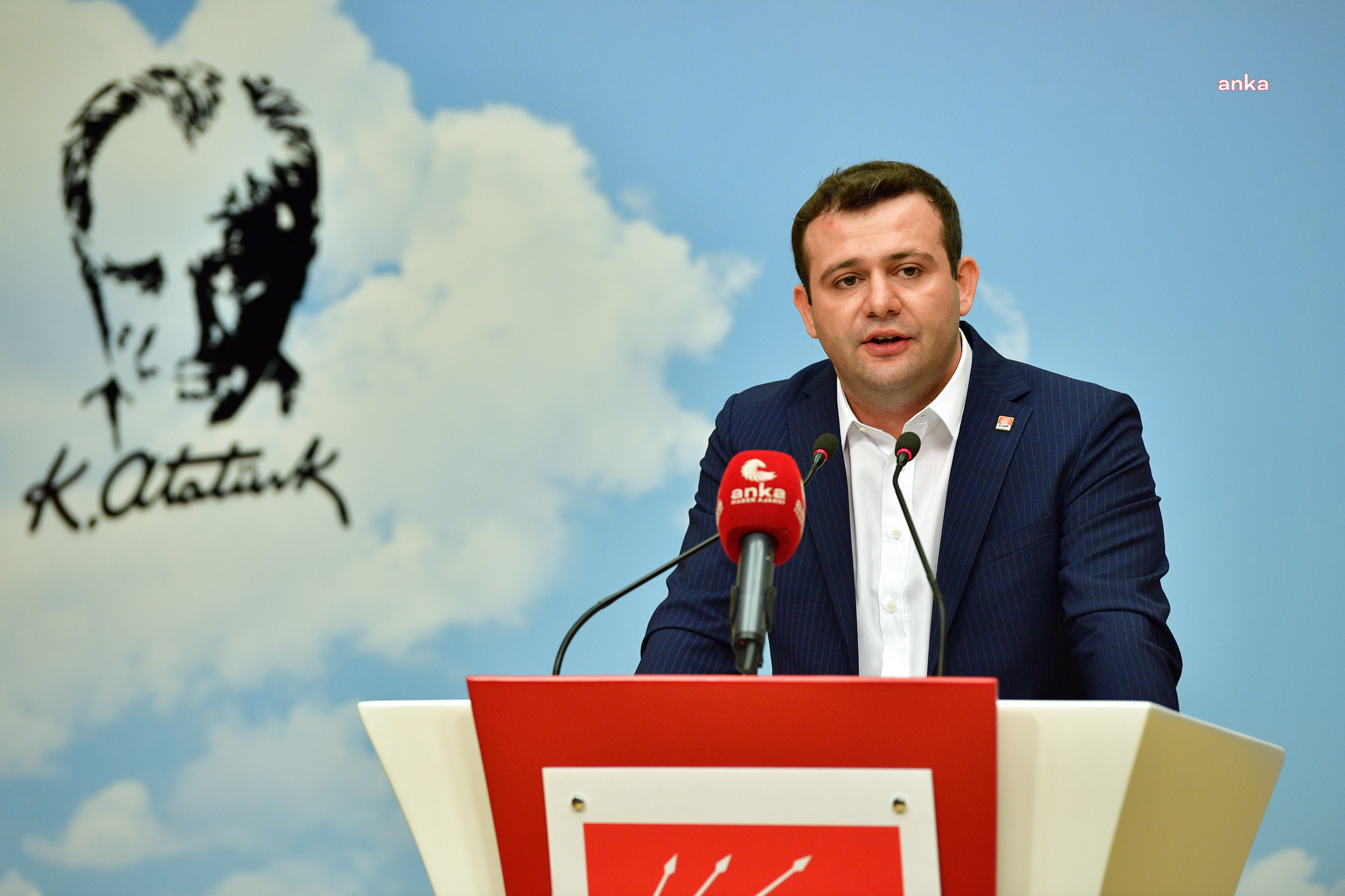 HASAN EFE UYAR: "HER 100 İŞSİZDEN 90'I İŞSİZLİK SİGORTASI FONU'NDAN YARARLANAMIYOR"