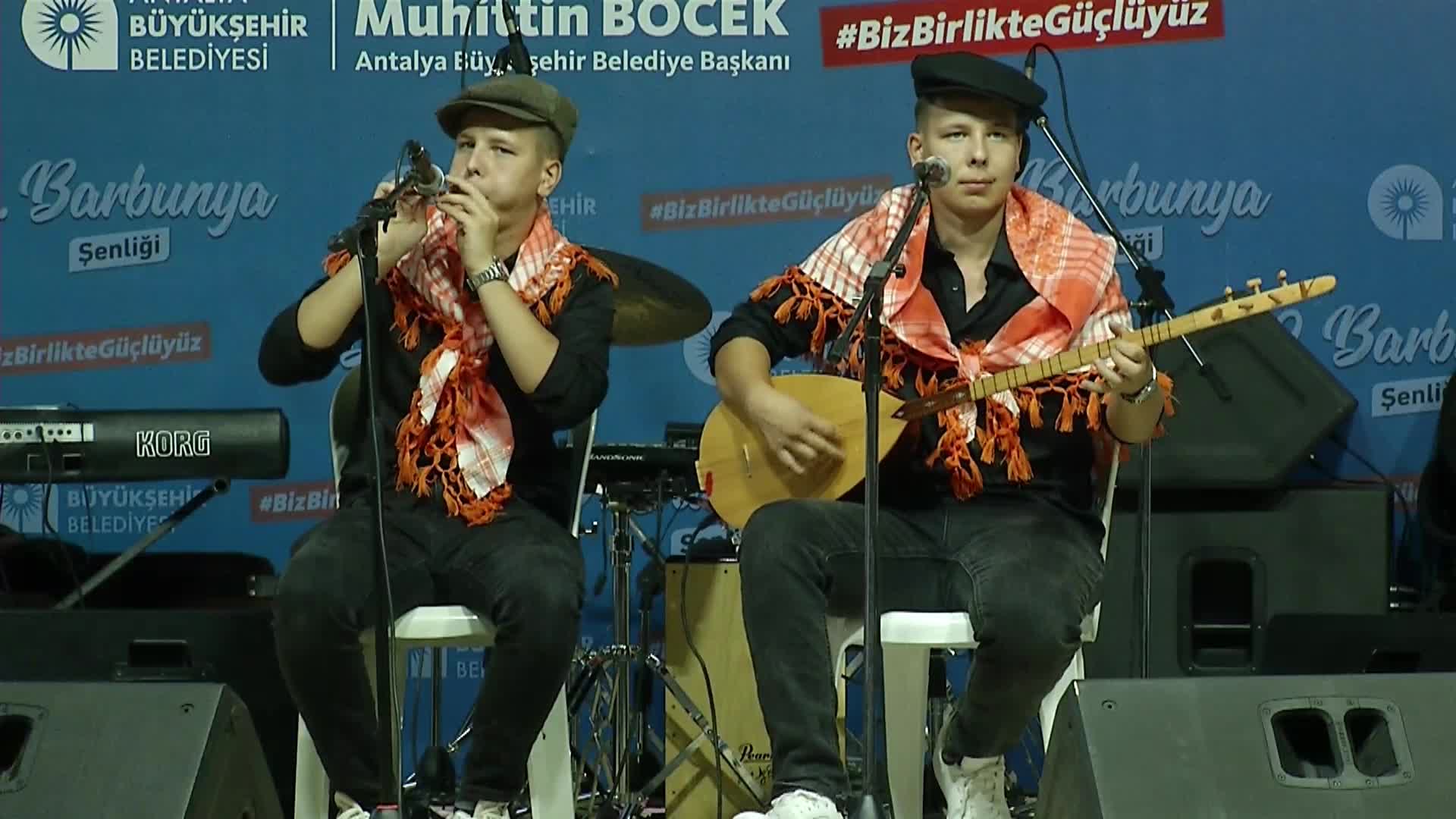 KONAK BELEDİYESİ’NDEN ÖĞRENCİLERE KIRTASİYE DESTEĞİ