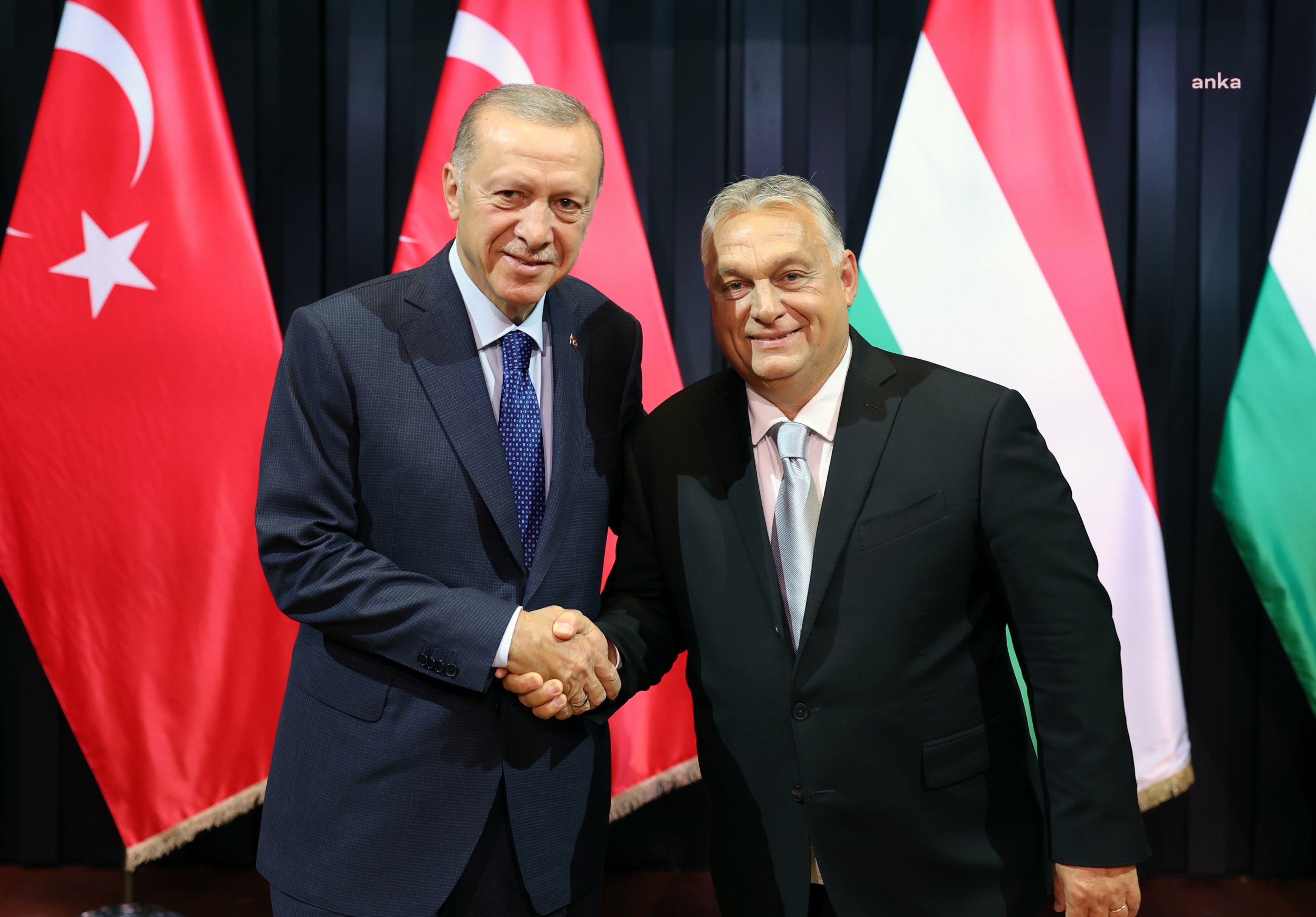 CUMHURBAŞKANI ERDOĞAN, BUDAPEŞTE'DE MACARİSTAN BAŞBAKANI ORBAN İLE GÖRÜŞTÜ