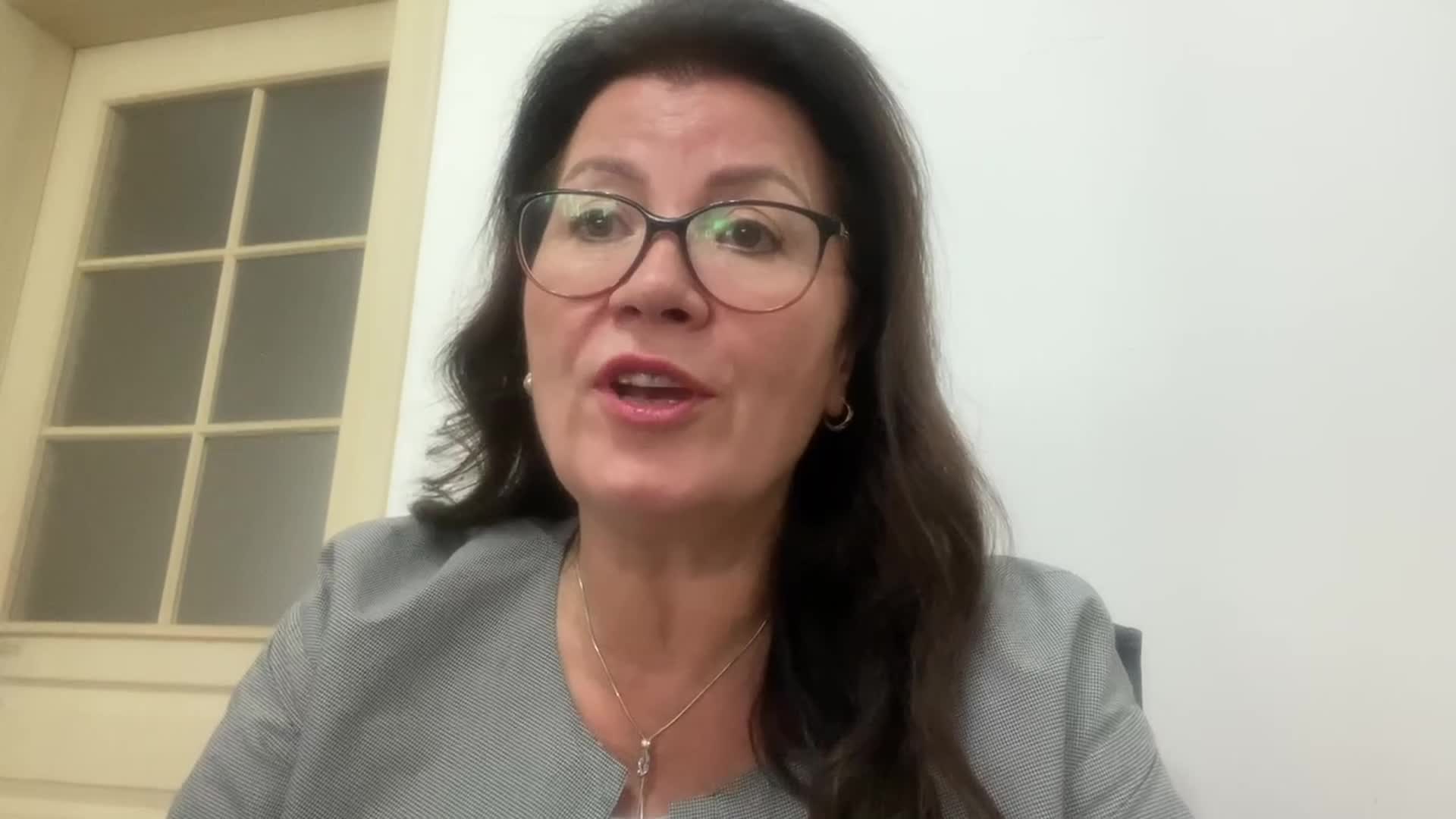 EĞİTİM SEN GENEL BAŞKANI KURUL: “MİLLİ EĞİTİM BAKANI YUSUF TEKİN, DEPREM İLLERİNDEKİ 192 BİN ÖĞRETMENİN TAMAMININ TELEFONLA ARANDIĞINI; SORUNLARININ ÇÖZÜLDÜĞÜNÜ İFADE ETTİ. HATAY’DA İÇME SUYUNA ERİŞİM BİLE EĞİTİM EMEKÇİLERİNİN ÖNEMLİ BİR SORUNU”
