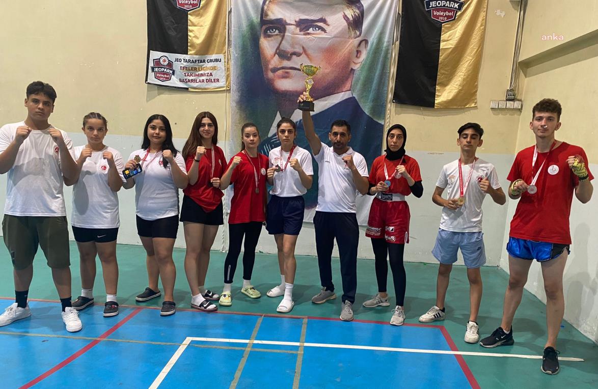BAYRAKLILI SPORCULAR, MANİSA’DAN 7 MADALYAYLA DÖNDÜ