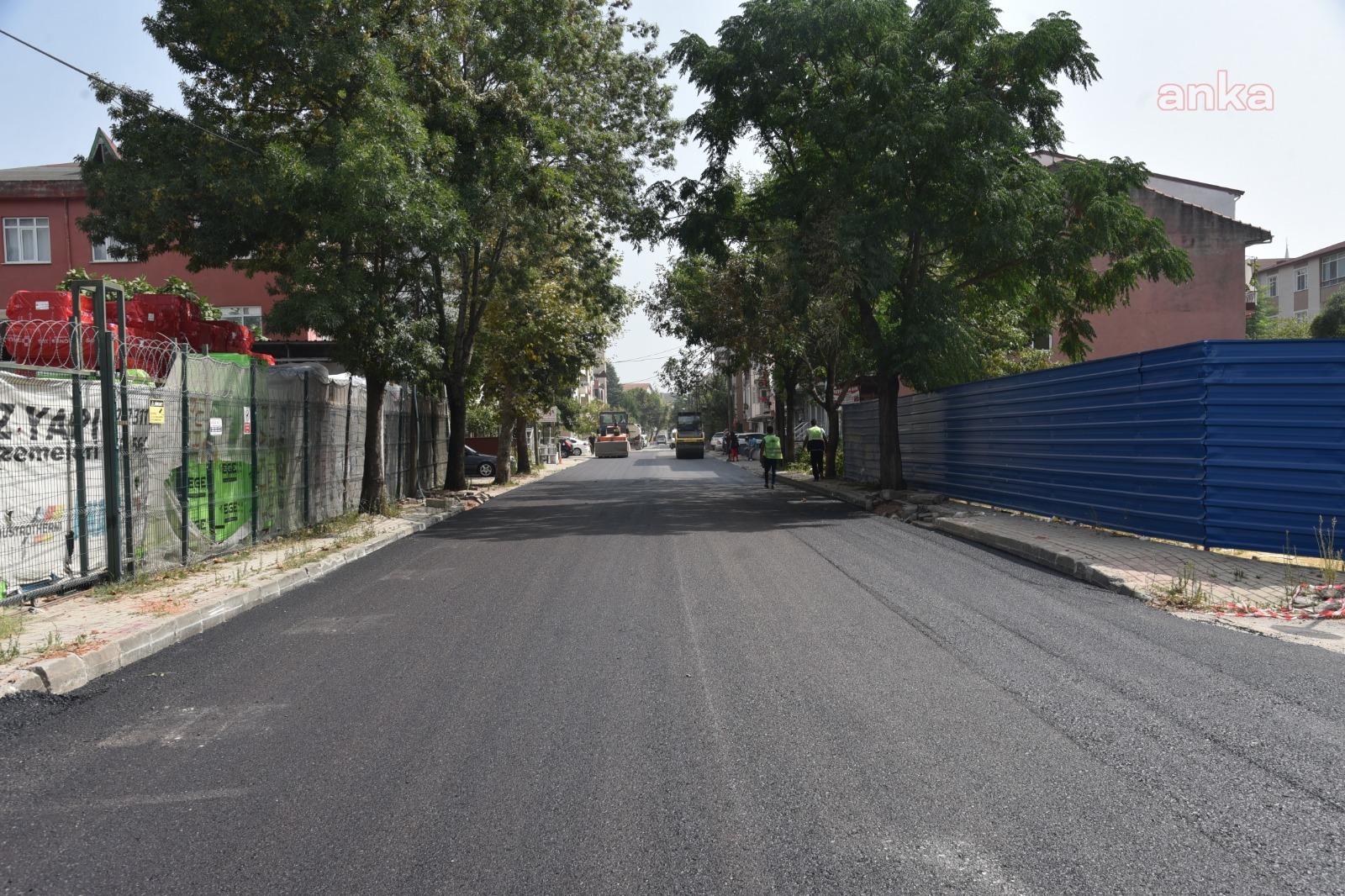 İZMİT BELEDİYESİ PAŞA CADDESİNİ YEPYENİ GÖRÜNÜMÜYLE TRAFİĞE AÇTI
