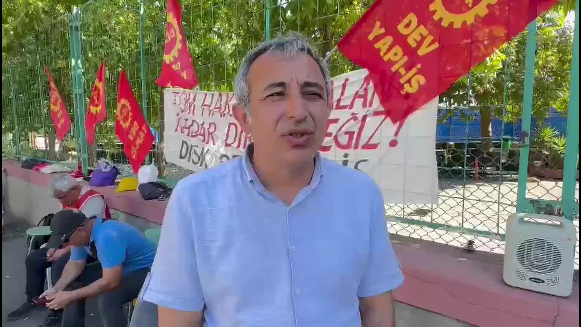 TANZANYA'DAKİ DEMİRYOLU İNŞAATINDA ÇALIŞIRKEN İŞTEN ÇIKARILAN İŞÇİLER, İSTANBUL'DA 7 GÜNDÜR EYLEMDE... DEV YAPI İŞ SENDİKASI BAŞKANI KARABULUT: “TÜM HAKLARI ALANA KADAR DİRENMEYE DEVAM EDECEĞİZ. İNŞAAT İŞÇİSİ KÖLE DEĞİLDİR”