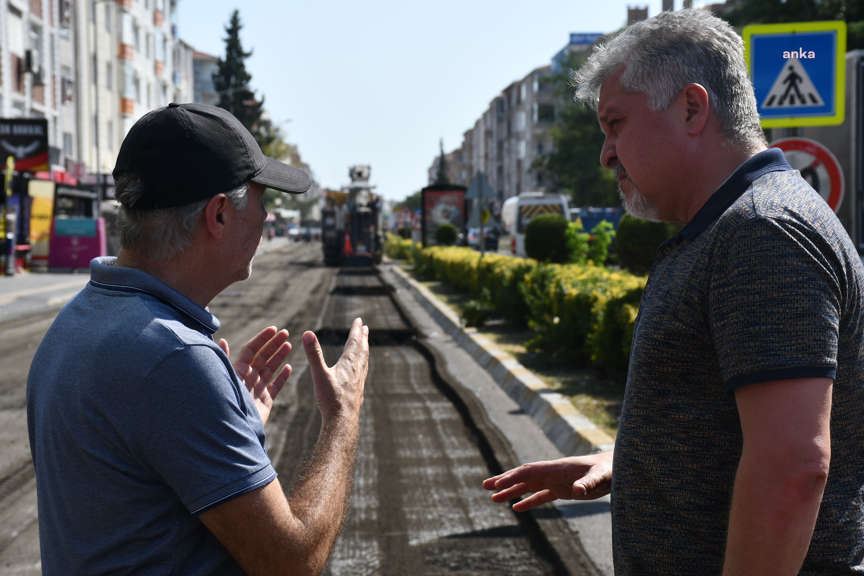LÜLEBURGAZ İSTASYON CADDESİ’NDE ÇALIŞMALAR SÜRÜYOR