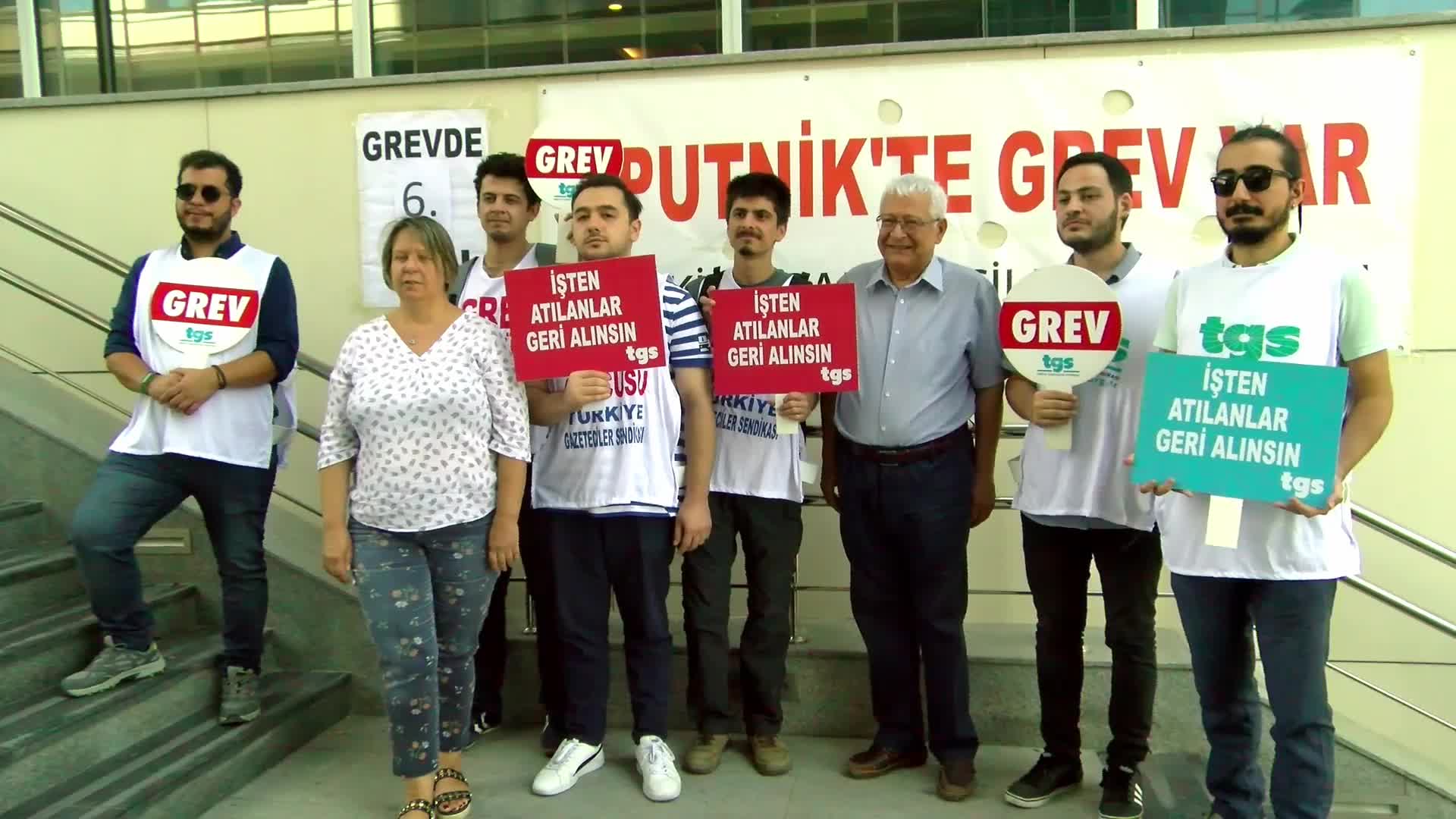 GAZETECİLER CEMİYETİ'NDEN SPUTNİK'TE GREV YAPAN GAZETECİLERE ZİYARET... YUSUF KANLI: “ACİLEN TÜRKİYE’DE BİR BASIN YASASINA İHTİYAÇ VAR. GAZETECİLERİN SENDİKA ÜYESİ OLMA ZORUNLULUĞU BU YASADA YER ALMALIDIR”