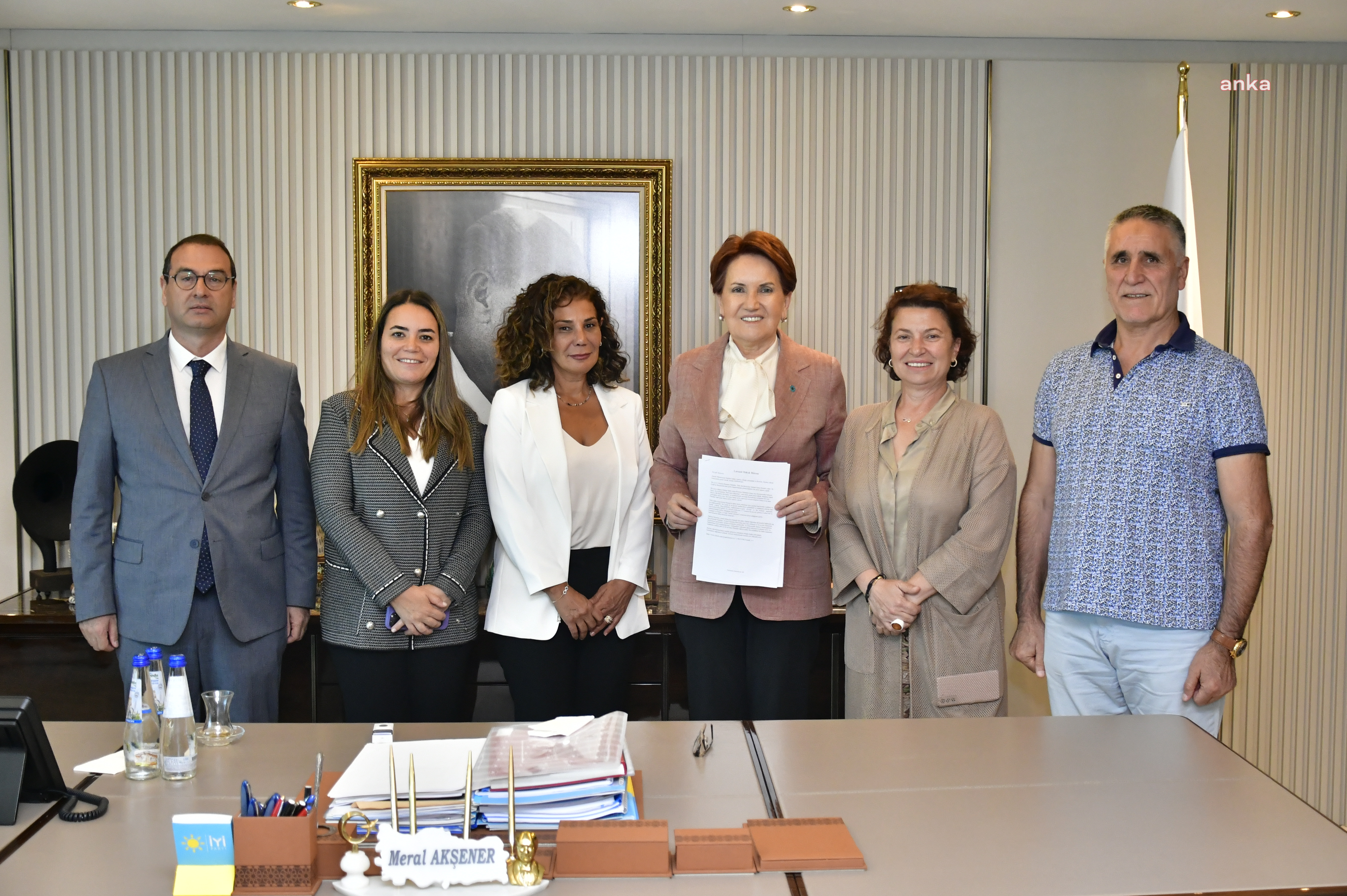 AKŞENER, İSVEÇ'TE KURAN-I KERİM'İN YAKILMASININ ARDINDAN STOCKHOLM MAHKEMESİ'NE BAŞVURAN İYİ PARTİLİLERLE BİR ARAYA GELDİ