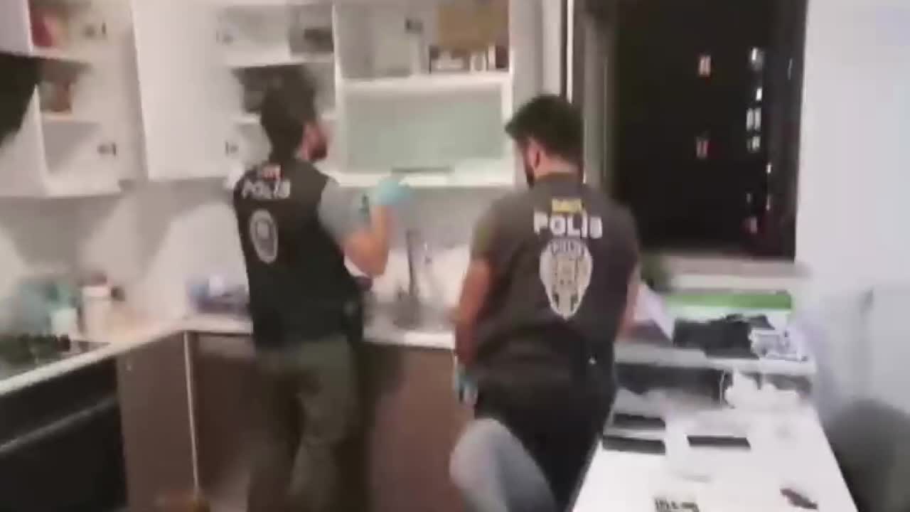 İSTANBUL’DA YASA DIŞI BAHİS SUÇLAMASIYLA 2 KİŞİ TUTUKLANDI