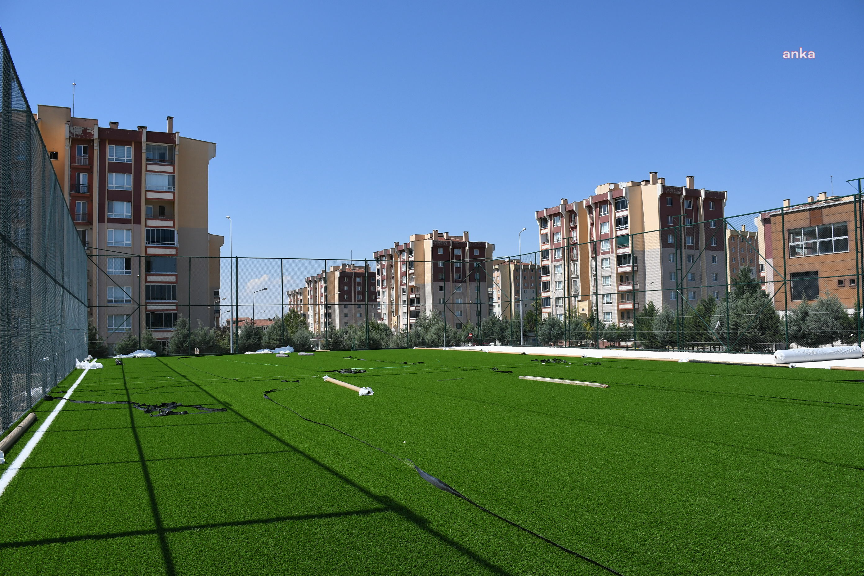 LÜLEBURGAZ BELEDİYESİ, TOKİ BÖLGESİNE SPOR ALANI KAZANDIRIYOR