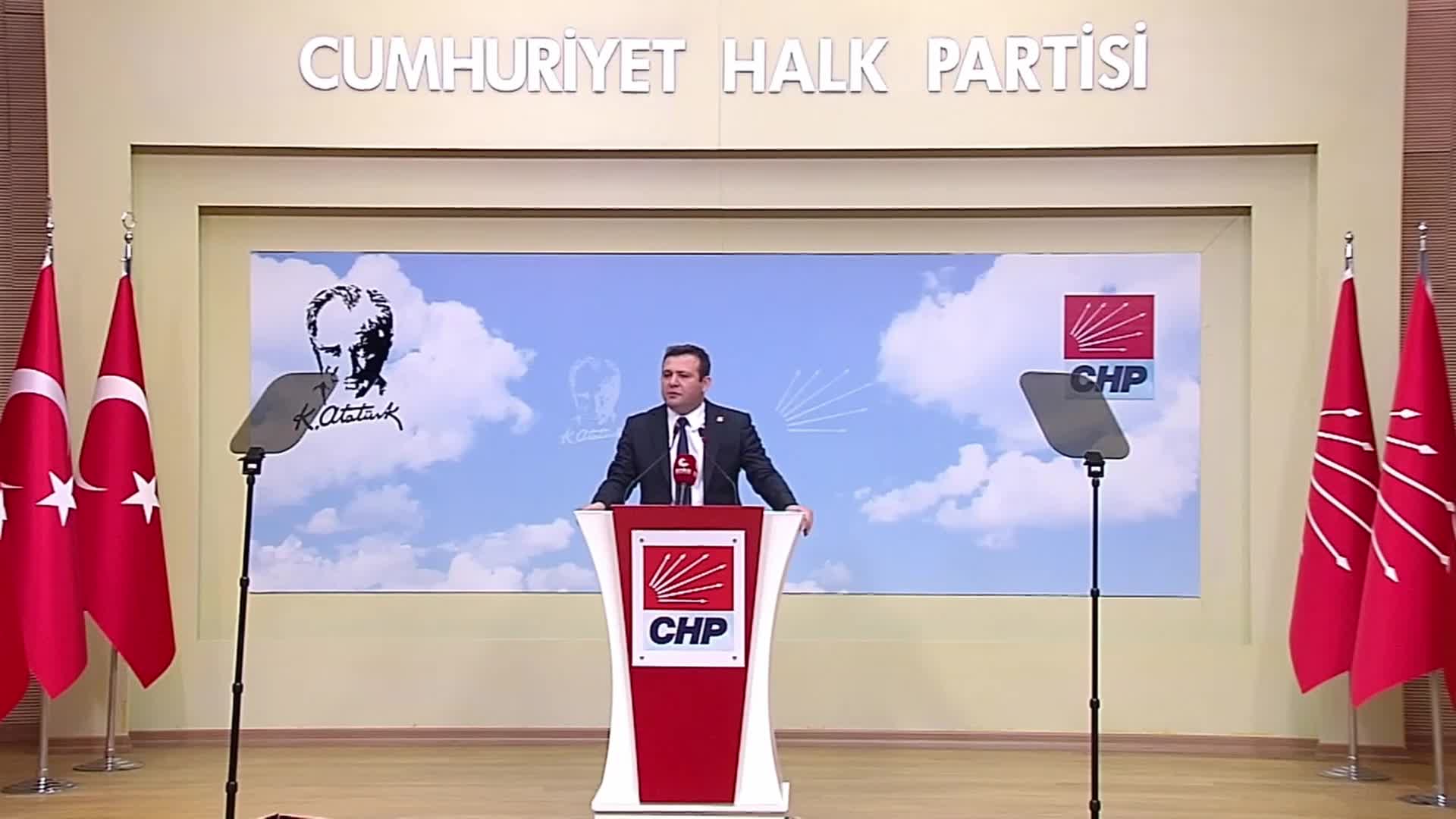 HASAN EFE UYAR: “ERDOĞAN, TAYYİP’E RECEP’İ EMEKLİ AYLIKLARI DÜŞÜK DİYE ŞİKÂYET EDİYOR”