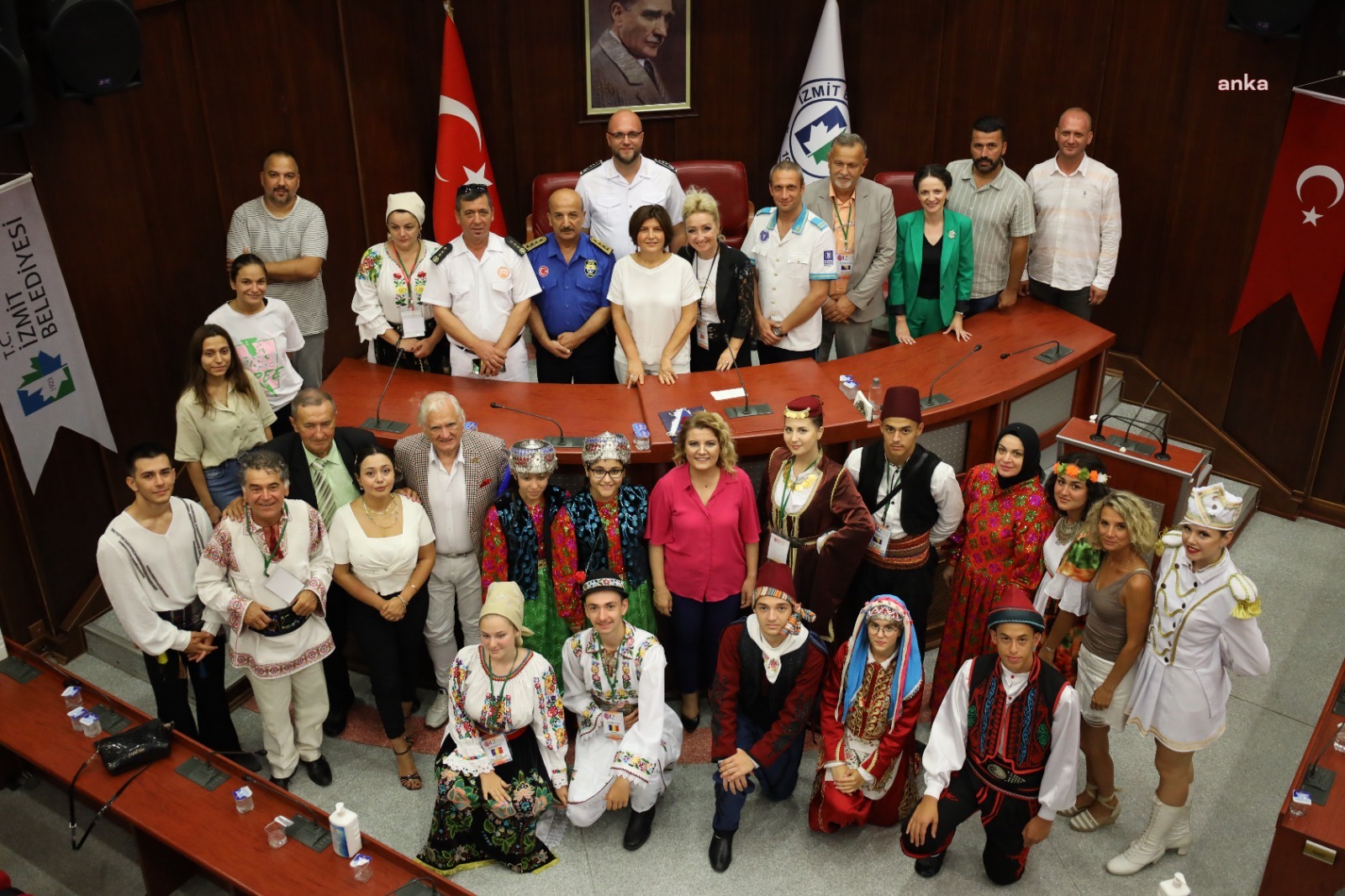 İZMİT BELEDİYE BAŞKANI HÜRRİYET, PİŞMANİYE FESTİVALİ İÇİN KENTE GELEN BANDO VE HALK DANSLARI GRUP LİDERLERİNİ AĞIRLADI