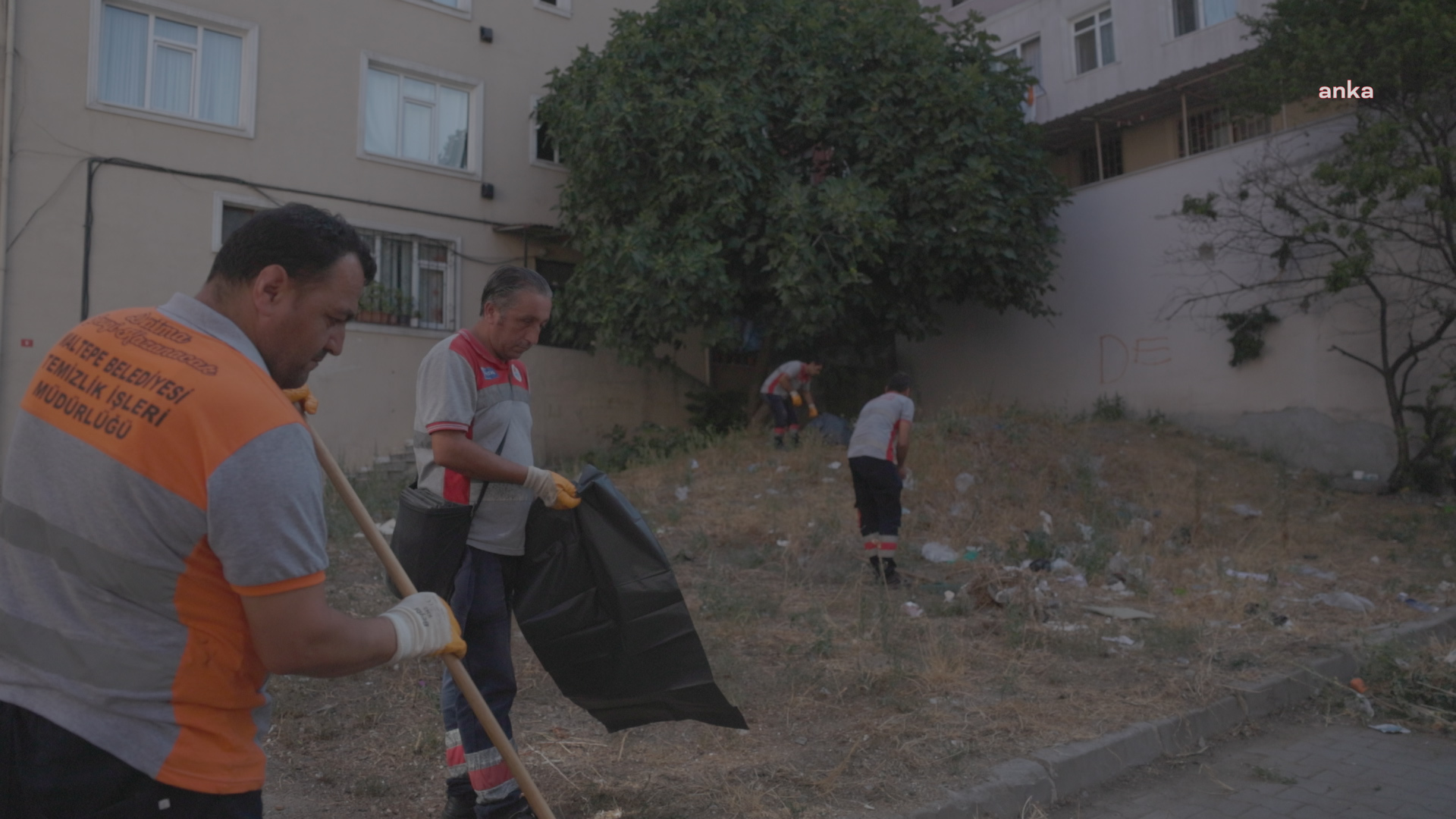MALTEPE BELEDİYESİ'NDEN TOPLU TEMİZLİK ÇALIŞMASI