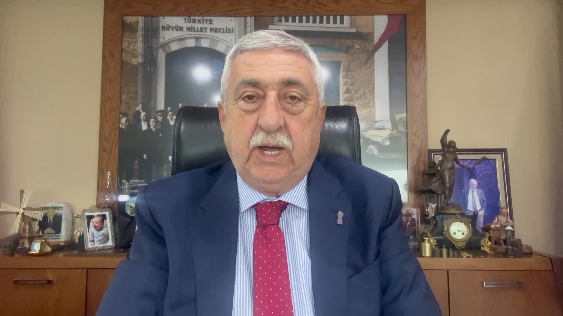 BENDEVİ PALANDÖKEN: “ESNAF YENİ EĞİTİM-ÖĞRETİM SEZONUNDAN UMUTLU. PİYASAYA YAKLAŞIK 70-80 MİLYAR TL GİRMESİ BEKLENİYOR”