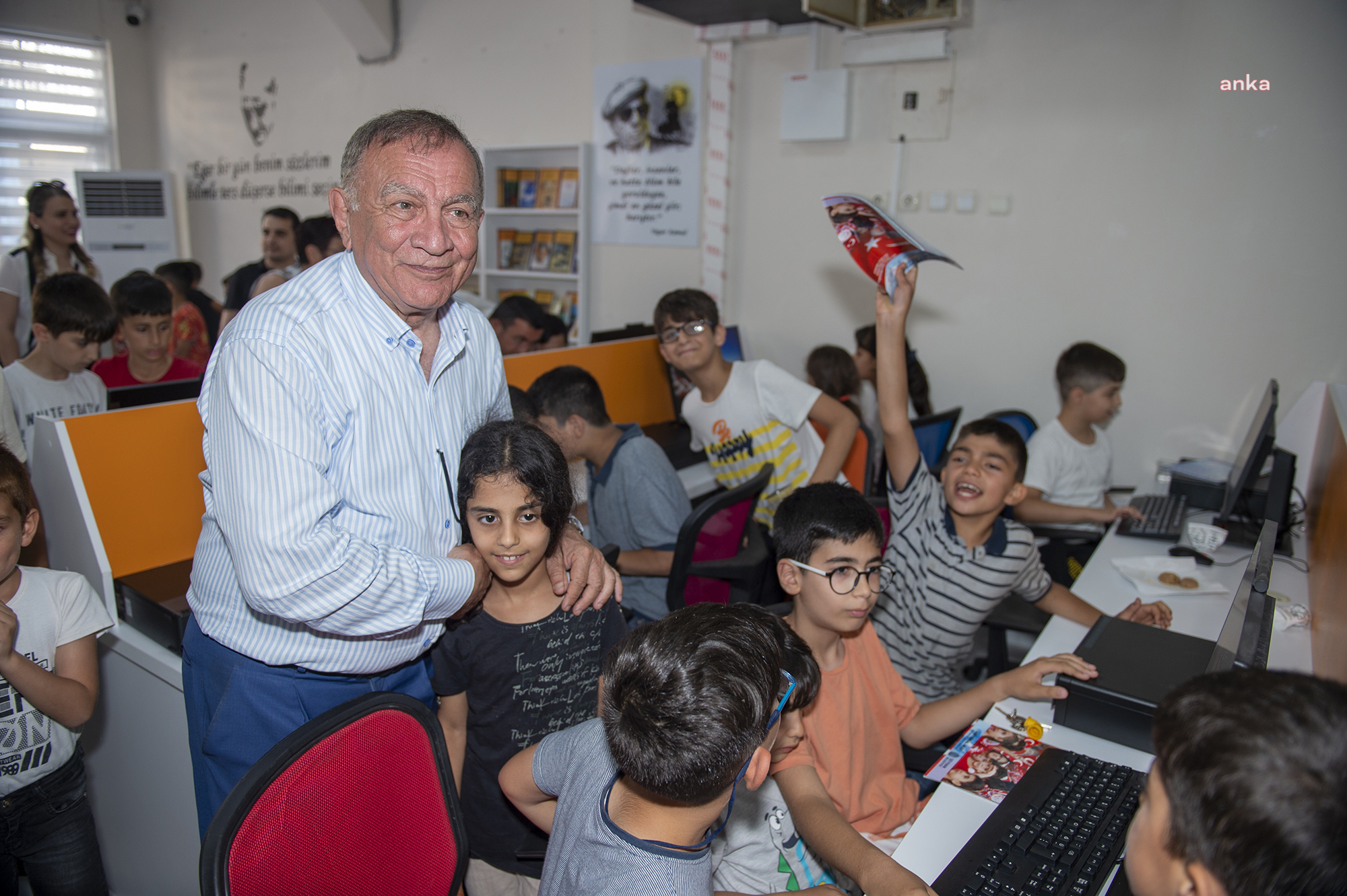 SEYHAN BELEDİYESİ'NİN BİLGİ EVLERİ'NDE SINAVA HAZIRLANAN 266 ÖĞRENCİ ÜNİVERSİTEYE YERLEŞTİ