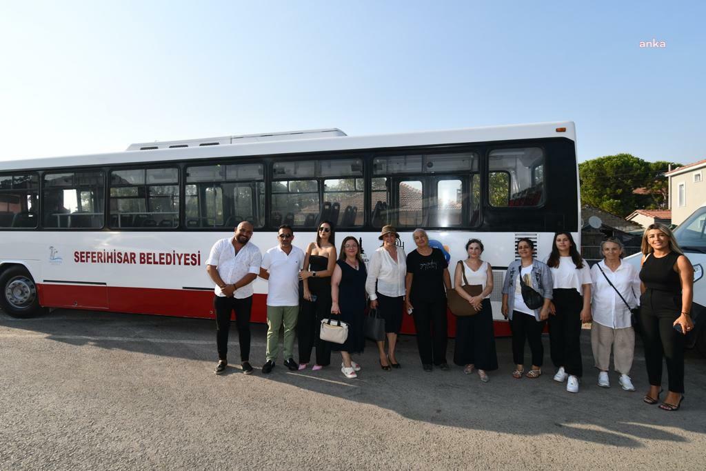 İZMİR BÜYÜKŞEHİR BELEDİYESİ SEFERİHİSAR’A OTOBÜS HİBE ETTİ