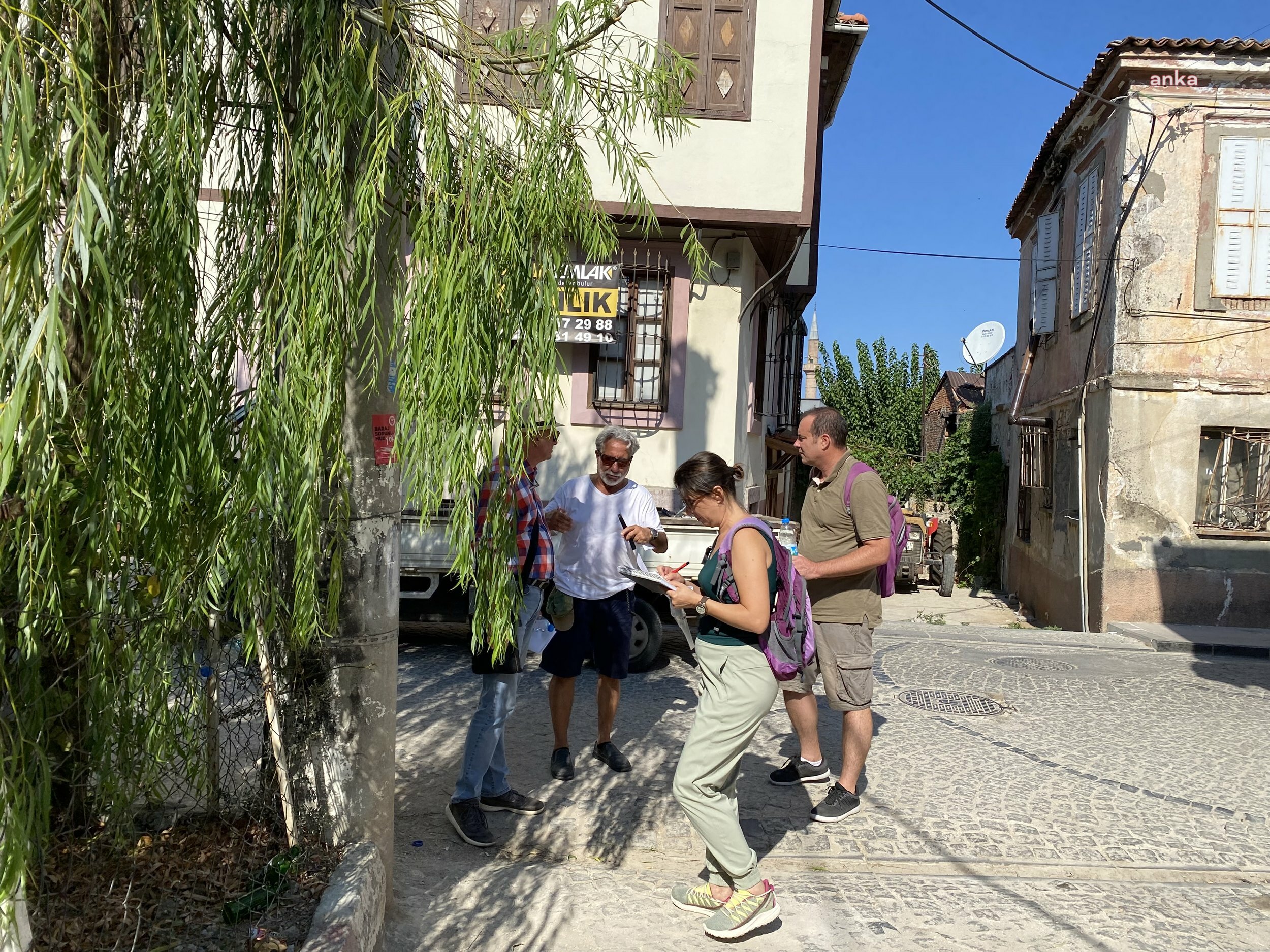 AYVALIK BELEDİYESİ'NİN TARİHİ KENT DOKUSU ROTASI ÇALIŞMALARI DEVAM EDİYOR