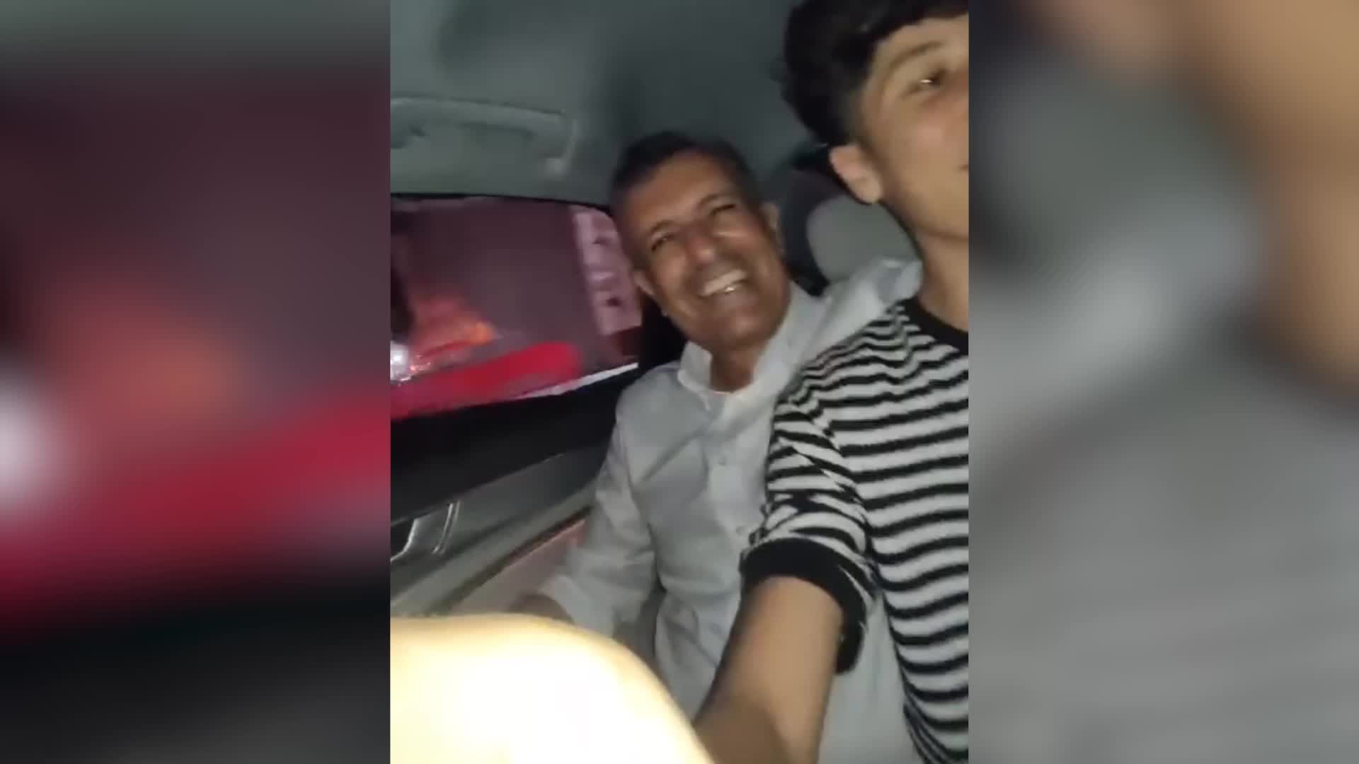 GENÇLER KONSERDEN EVE ESENYURT BELEDİYE BAŞKANI BOZKURT'UN MAKAM ARACI İLE DÖNDÜLER