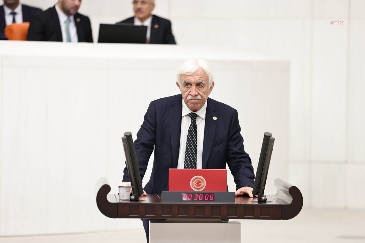 YEŞİL SOL PARTİLİ ÇANDAR’DAN BAKAN ERSOY’A: “SORUMLULUĞUNUZUN GEREĞİ OLARAK, DİYARBAKIR SURLARI İÇİN DERHAL BİR ACİL EYLEM PLANI BAŞLATACAK MISINIZ?”