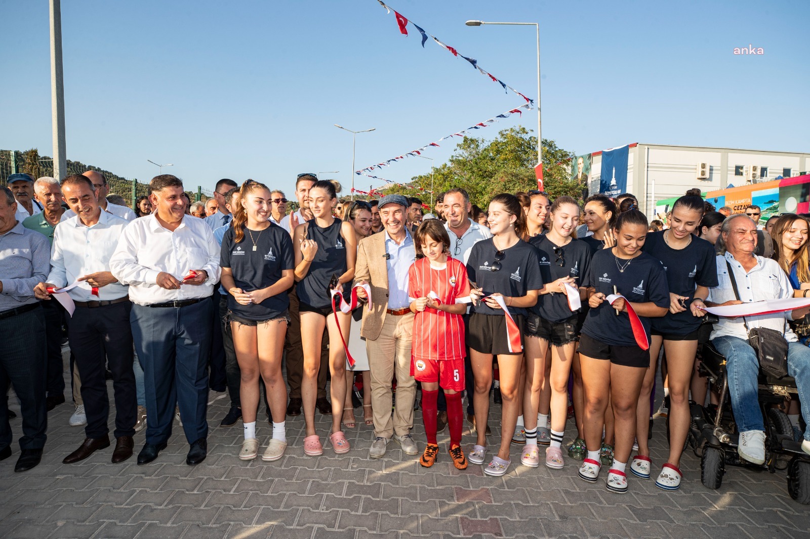 ÖZDERE 100.YIL GENÇLİK VE SPOR YERLEŞKESİ AÇILDI