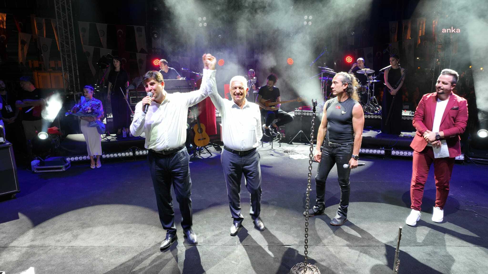 FETHİYE'DE KIRAÇ'LA ZAFER COŞKUSU