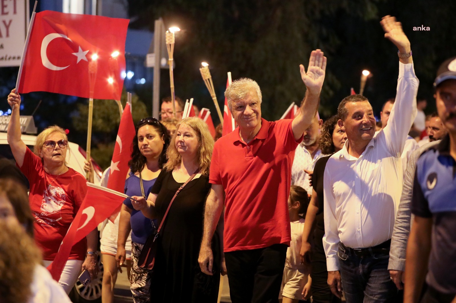NARLIDERE, BÜYÜK ZAFERİ COŞKUYLA KUTLADI