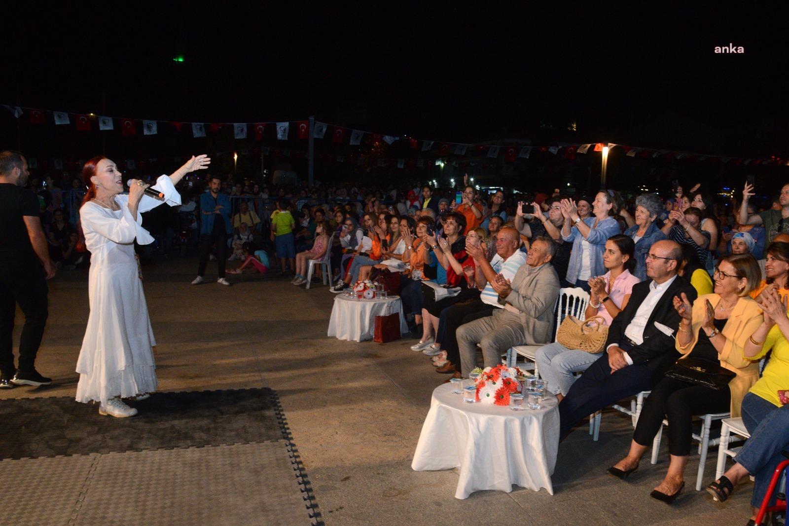 KIRŞEHİR'DE ZAFER BAYRAMI COŞKUSU, LEMAN SAM KONSERİ İLE DORUĞA ULAŞTI