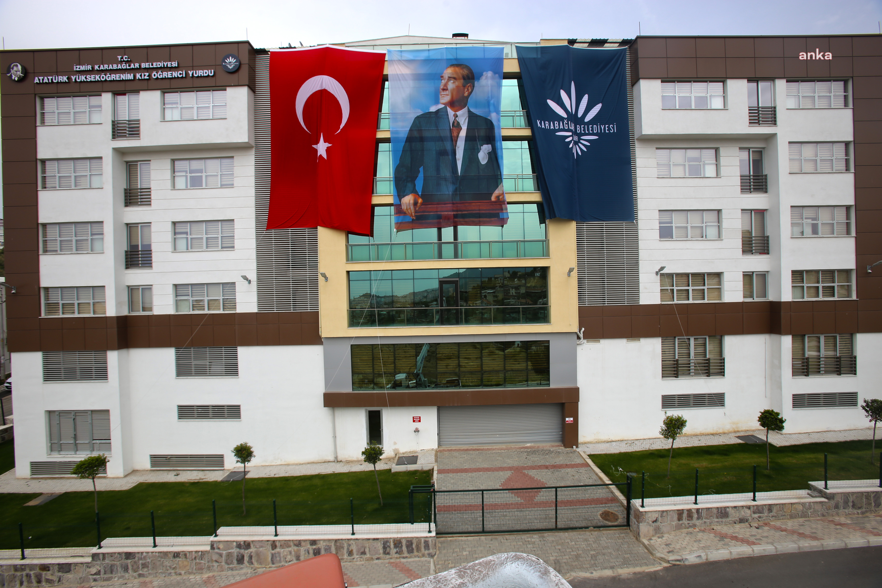 KARABAĞLAR BELEDİYESİ ATATÜRK YÜKSEKÖĞRENİM KIZ ÖĞRENCİ YURDU KISA SÜREDE DOLDU