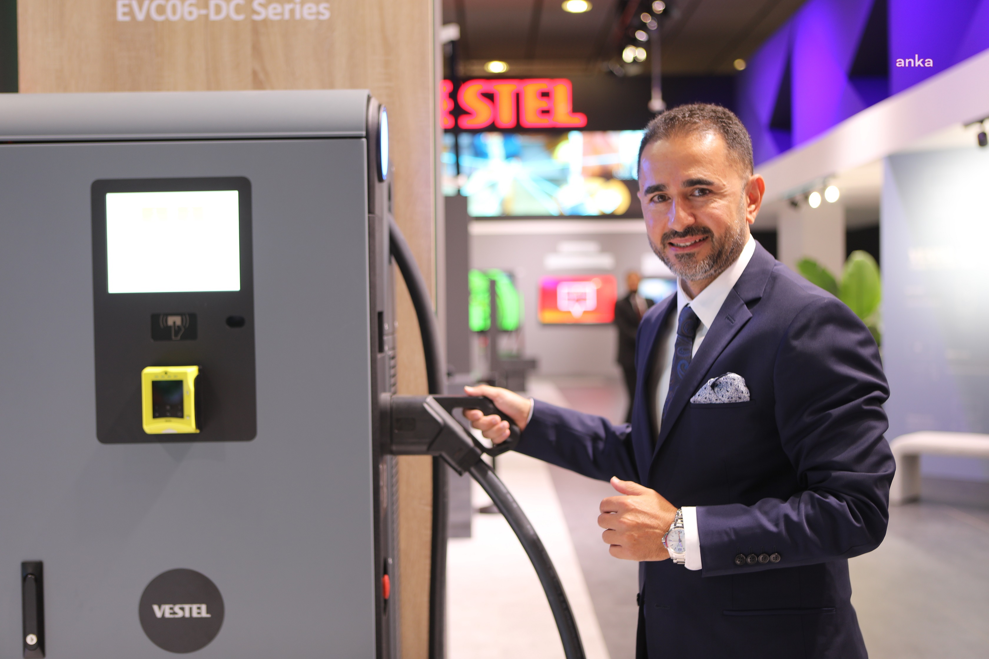 VESTEL'İN SON TEKNOLOJİ ÜRÜNLERİ DÜNYA SAHNESİNDE