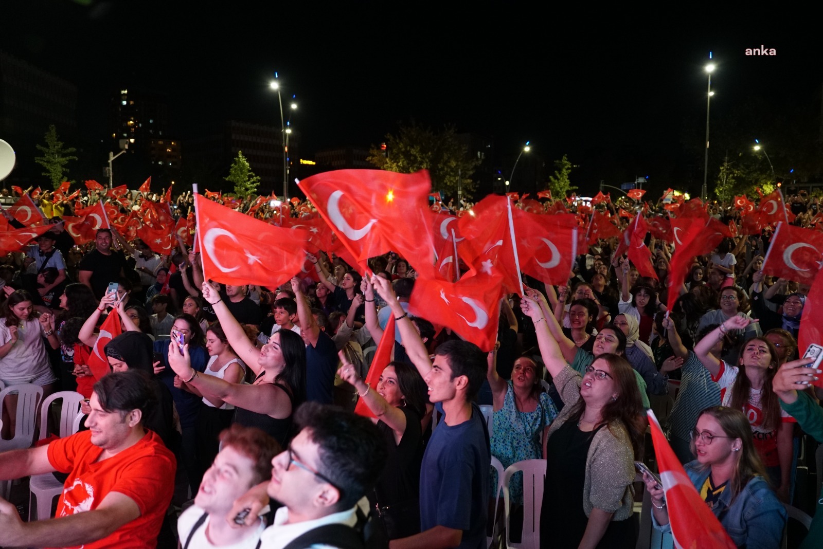 KARTALLILAR, FİLENİN SULTANLARI İÇİN TEK YÜREK OLDU