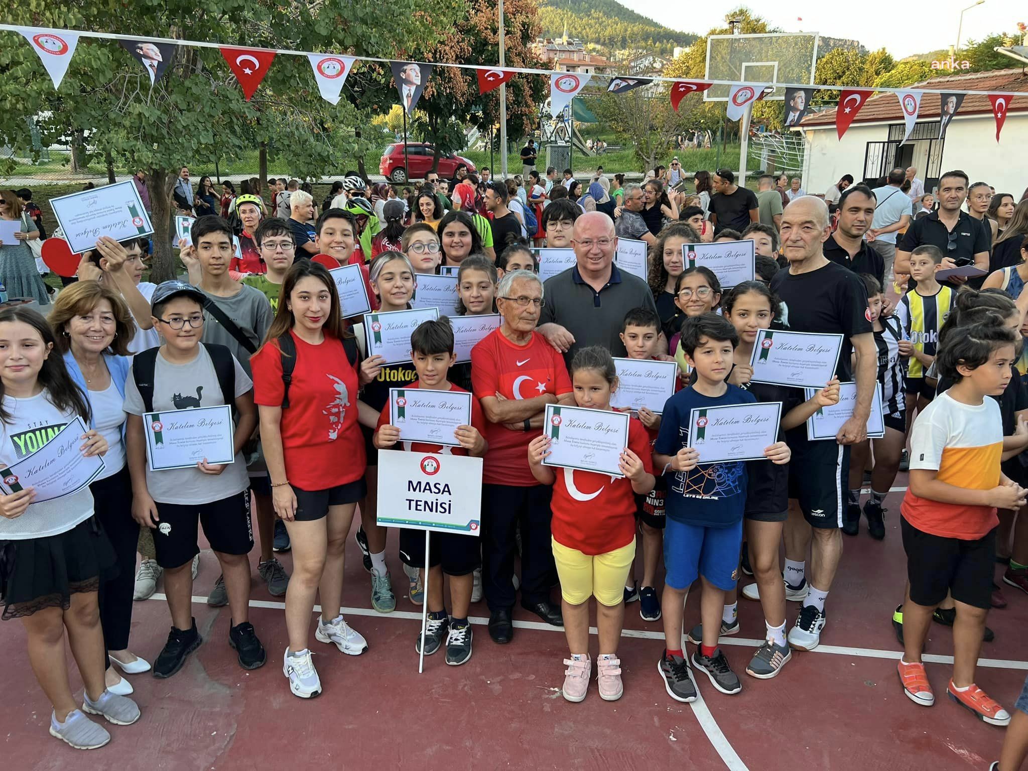 MENTEŞE BELEDİYESİ'NİN YAZ SPOR KURSLARI, ETKİNLİKLERLE SONA ERDİ