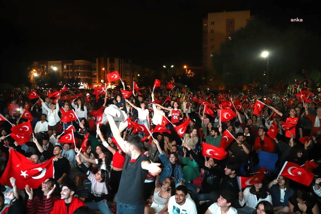 ESKİŞEHİR’DE ŞAMPİYONLUK COŞKUSU