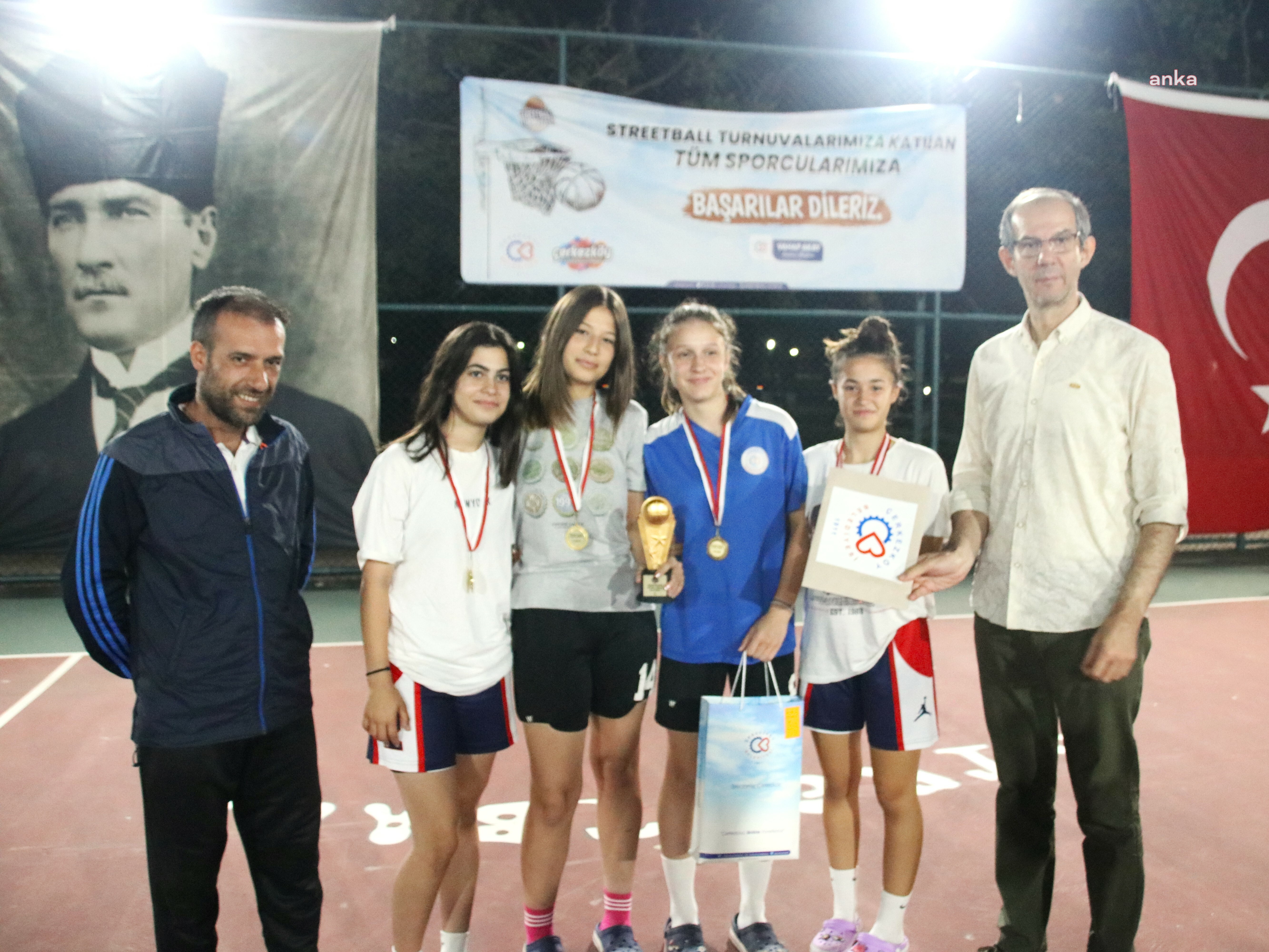 ÇERKEZKÖY BELEDİYESİ'NİN DÜZENLEDİĞİ STREETBALL TURNUVASI'NDA ÖDÜLLER SAHİBİNİ BULDU