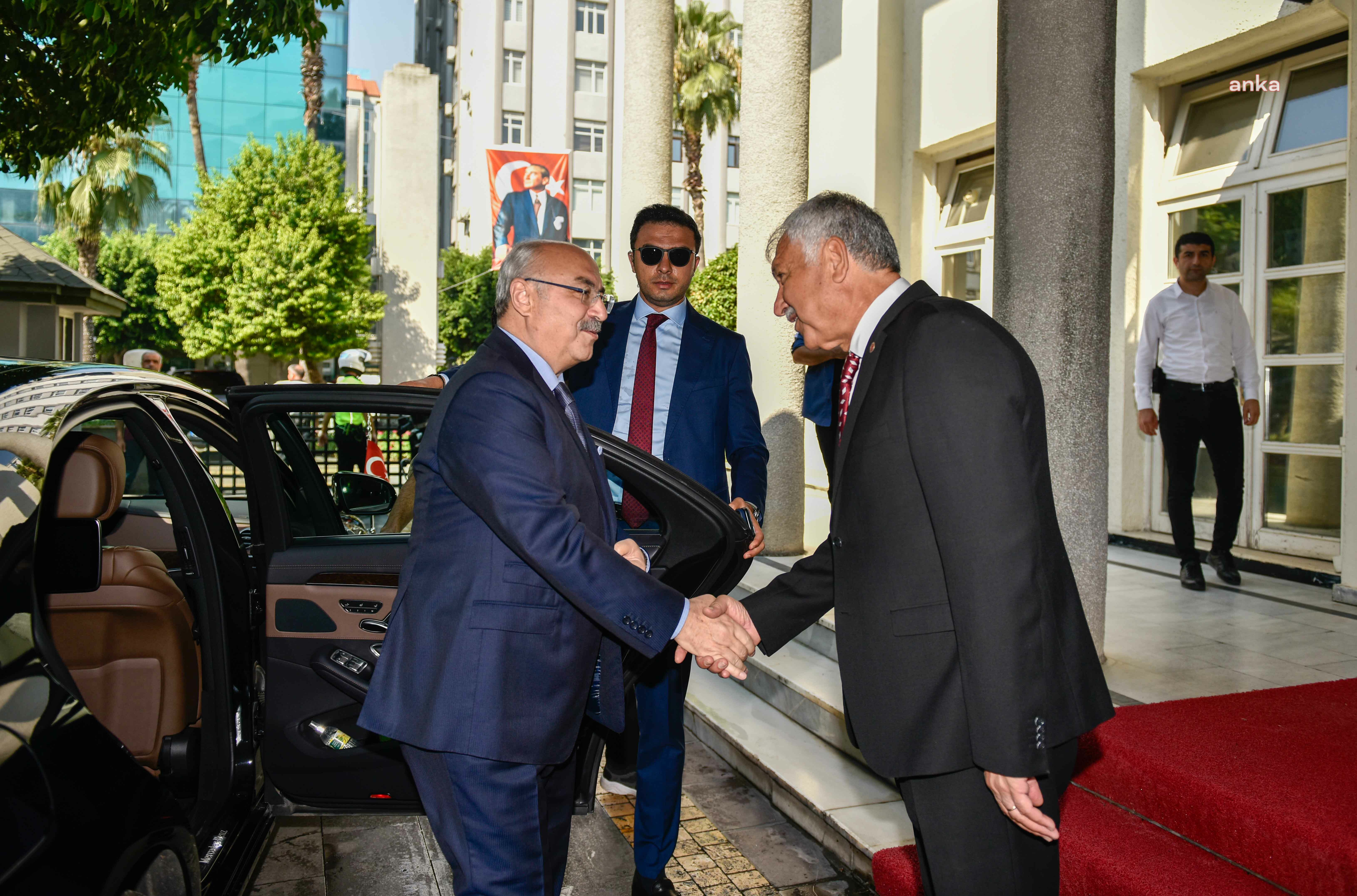 ADANA VALİSİ YAVUZ SELİM KÖŞGER, BELEDİYE BAŞKANI ZEYDAN KARALAR’I ZİYARET ETTİ