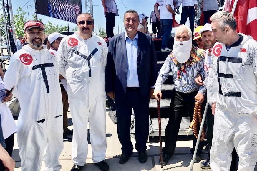 CHP'Lİ GÜRER: "EYT'LİLER AKP'YLE HESAPLAŞMAK İÇİN SEÇİMİ İPLE ÇEKİYOR"