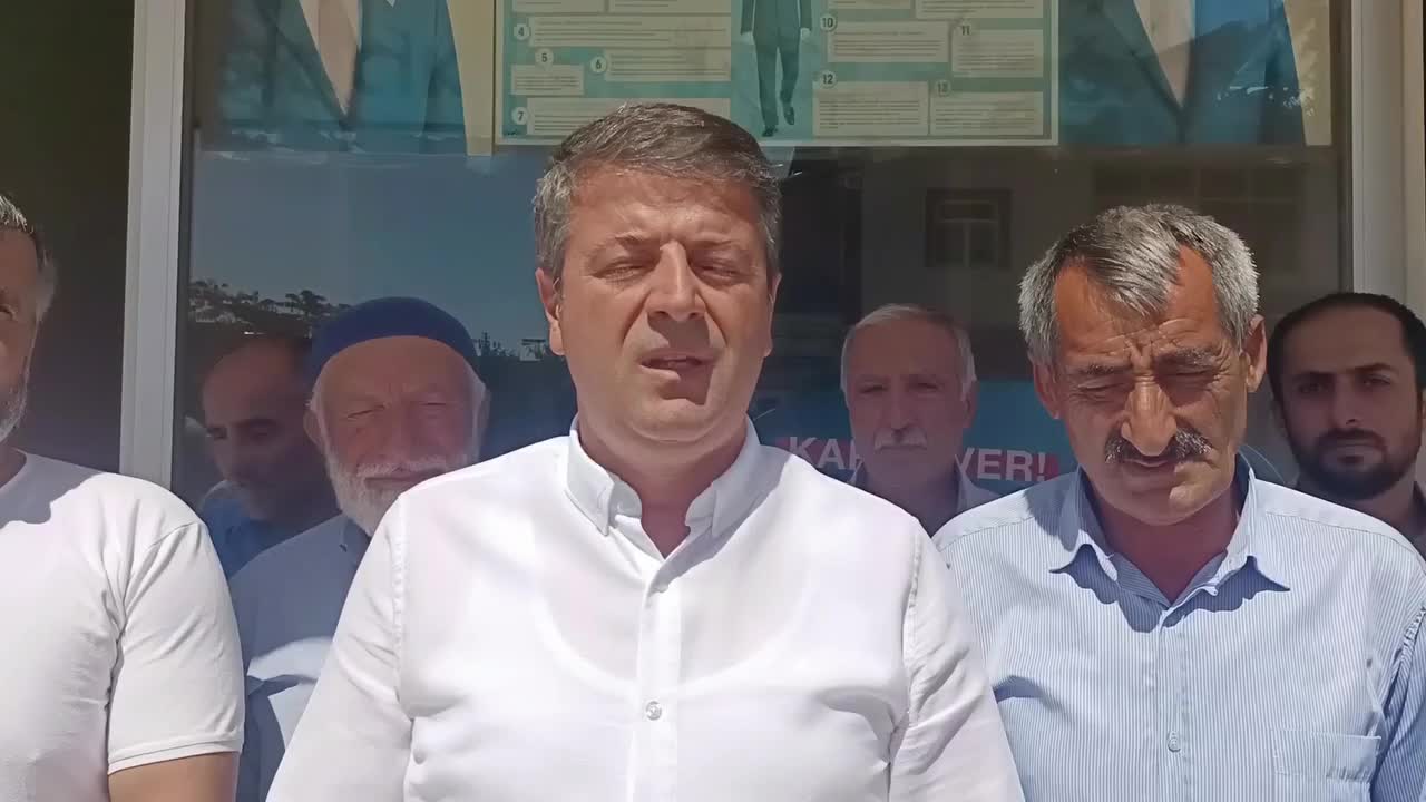 ABDURRAHMAN TUTDERE, SİNCİK'TEN CUMHURBAŞKANI ERDOĞAN'A ÇAĞRI YAPTI: "KONTEYNERLERİN MEVSİM KOŞULLARINA UYGUN HALE GETİRİLMESİ YA DA DEĞİŞTİRİLMESİ GEREKİYOR"